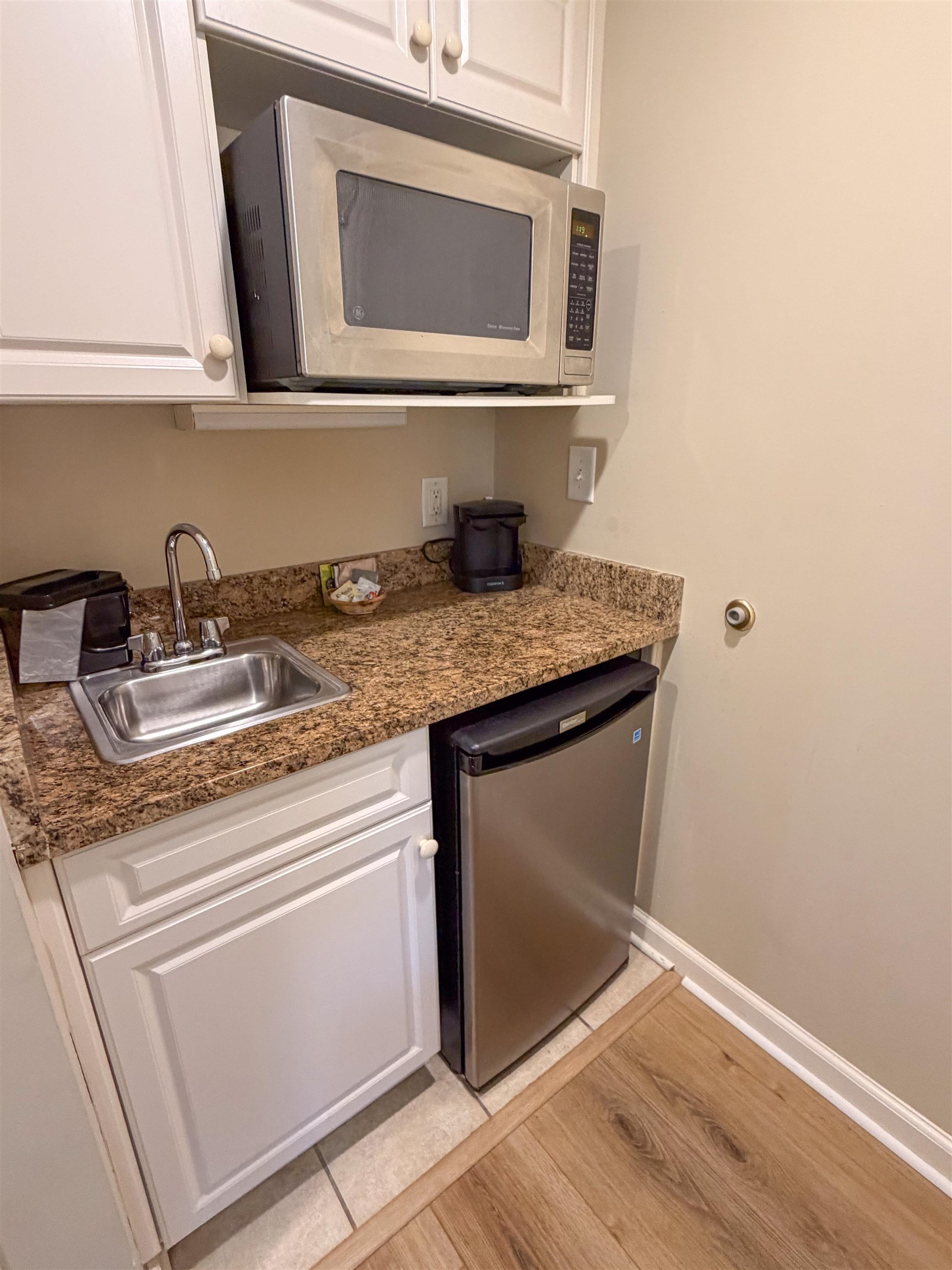 9994 Beach Club Dr. Property Photo 27