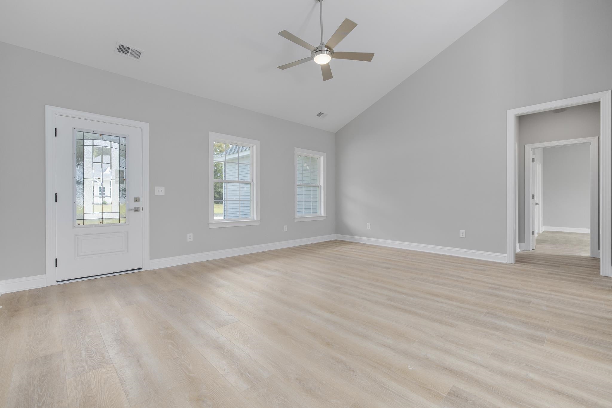 1904 Blue Bird Rd. Property Photo 2