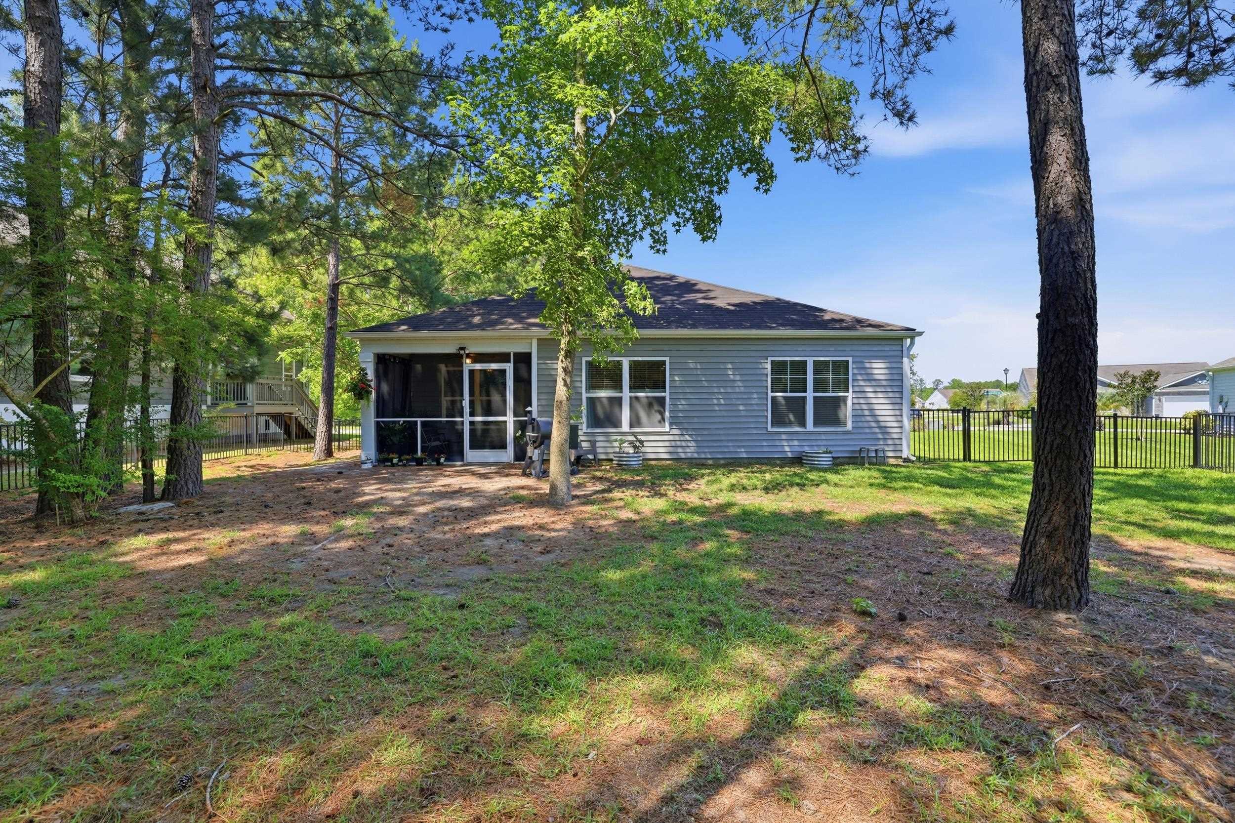 100 Oak Leaf Dr. Property Photo 38