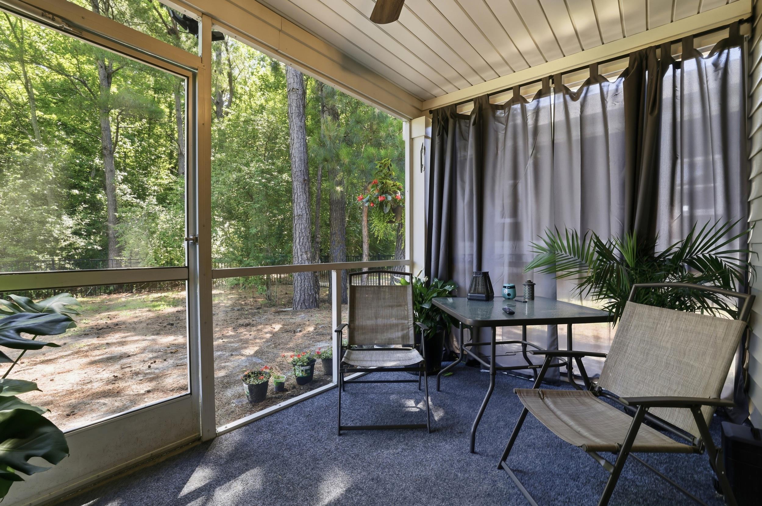 100 Oak Leaf Dr. Property Photo 39