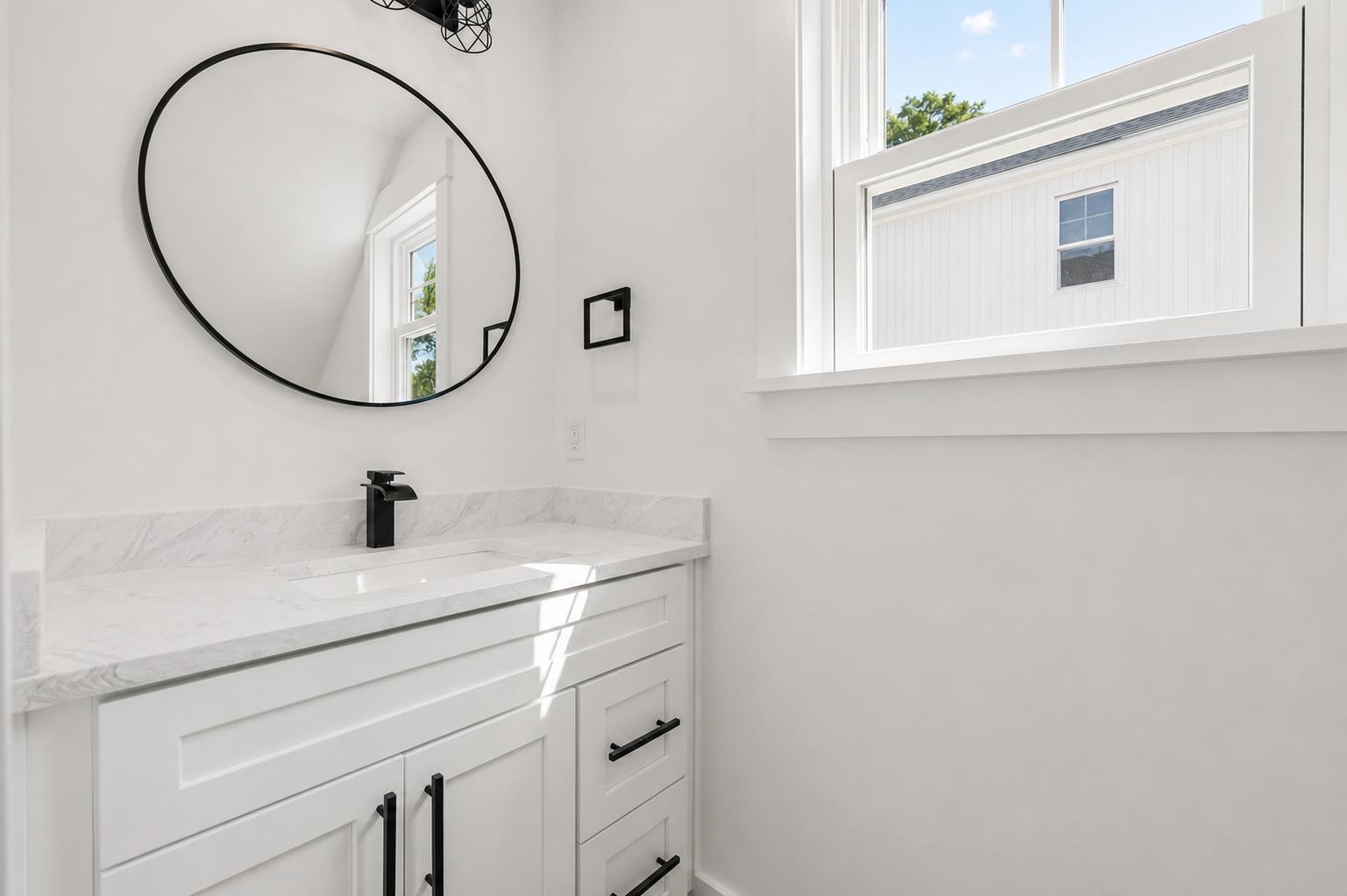 830 Whispering Tide Ct. Property Photo 8