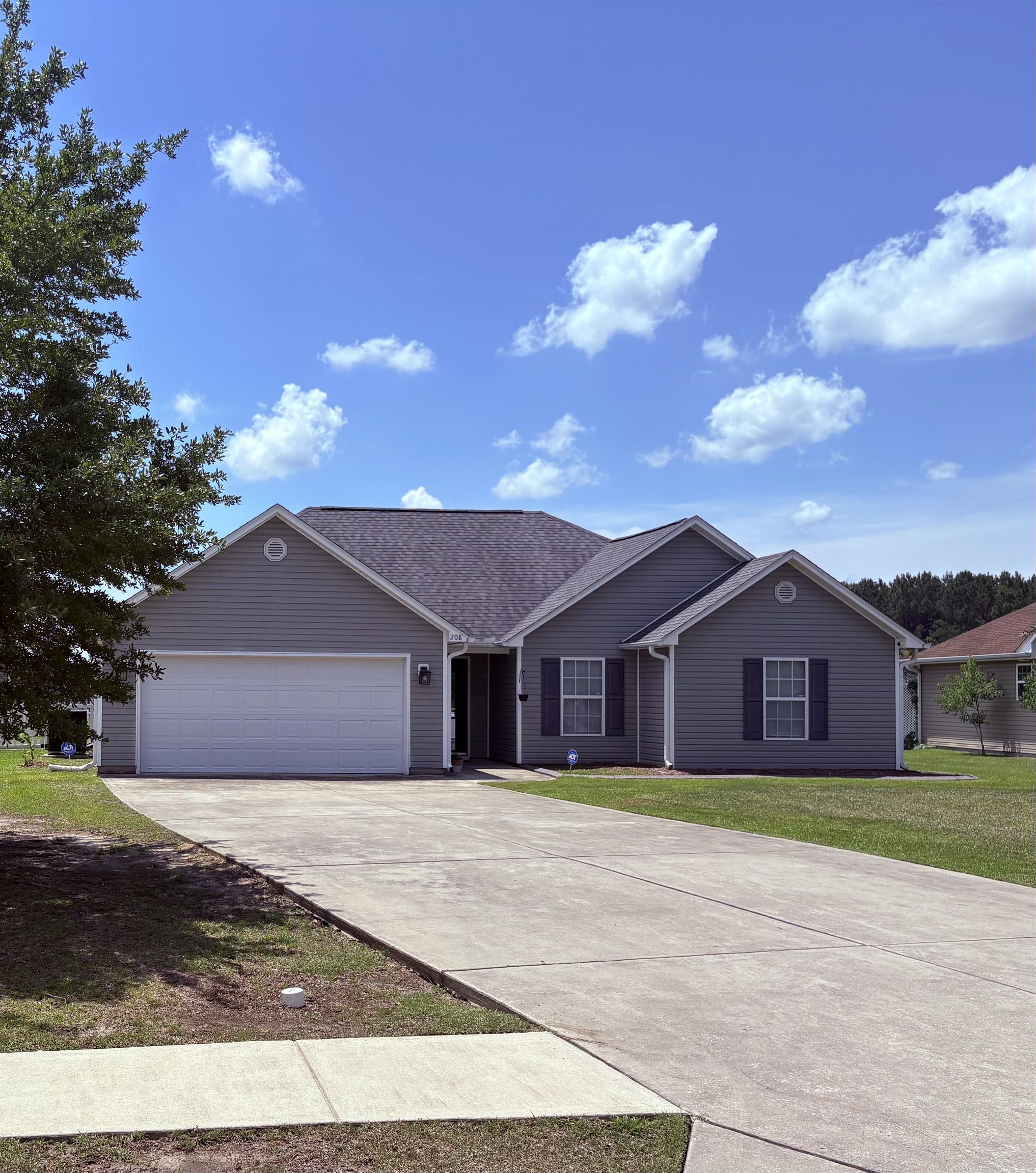 208 Hickory Springs Ct. Property Photo 3