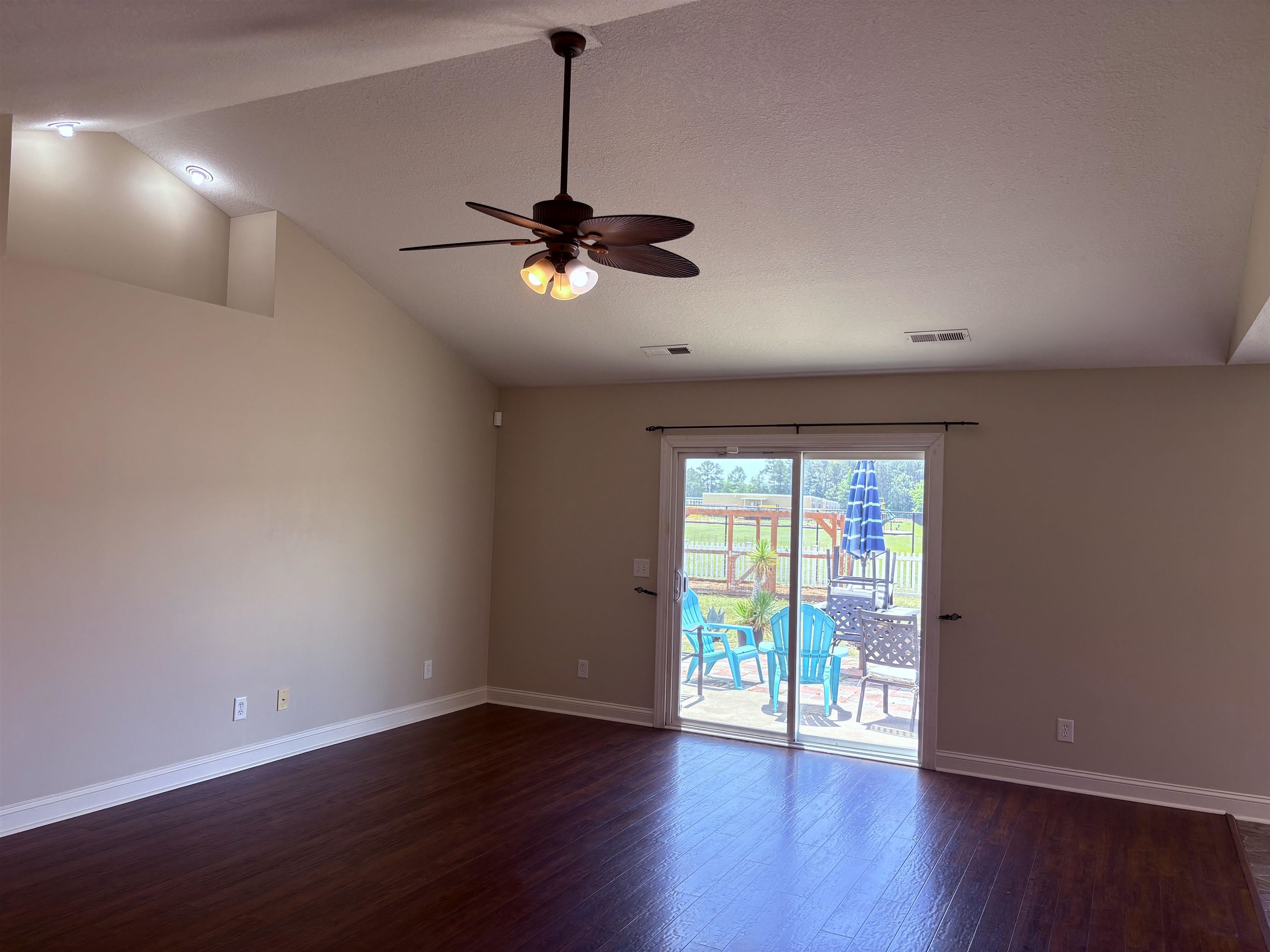 208 Hickory Springs Ct. Property Photo 7