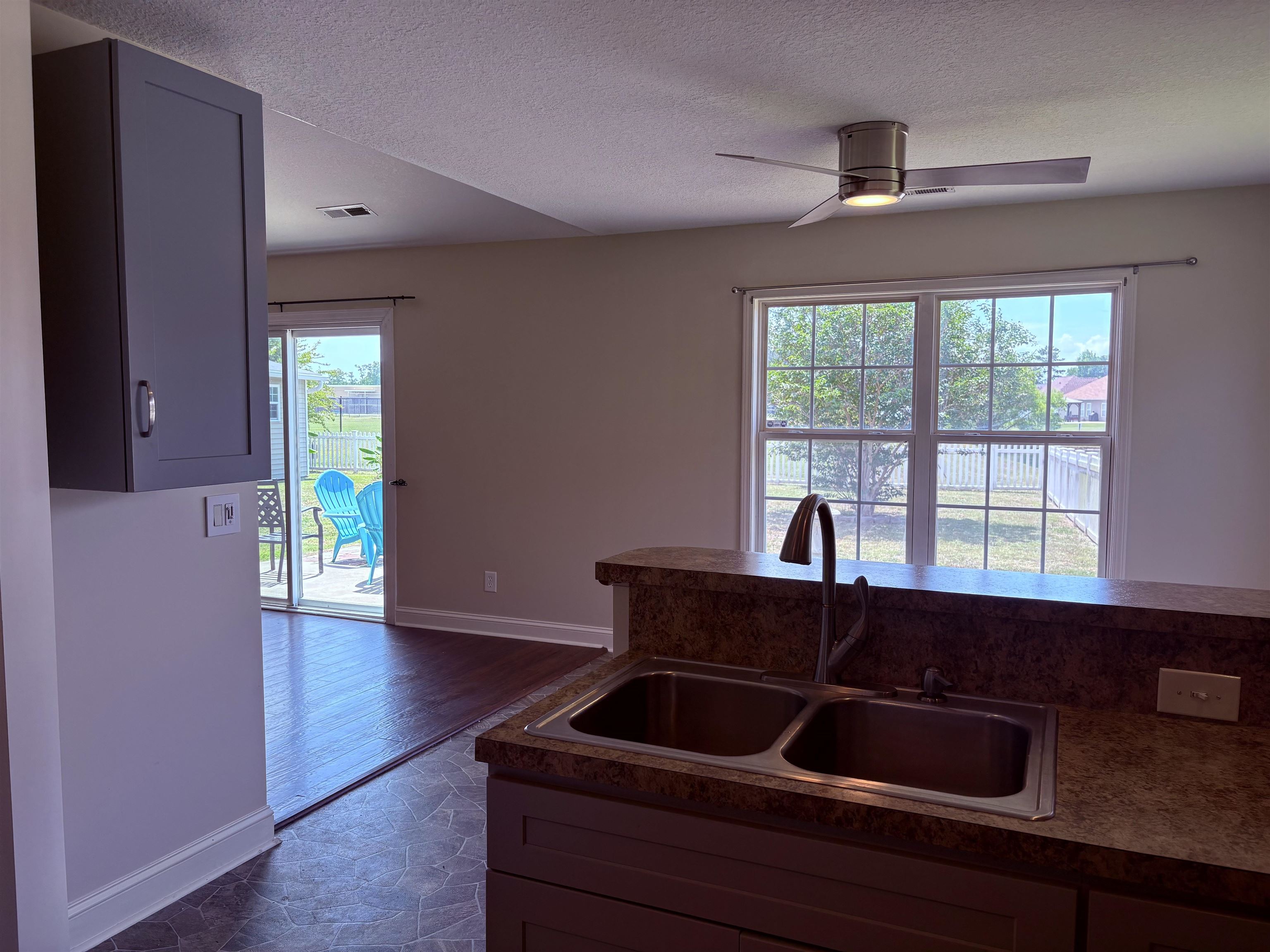 208 Hickory Springs Ct. Property Photo 15