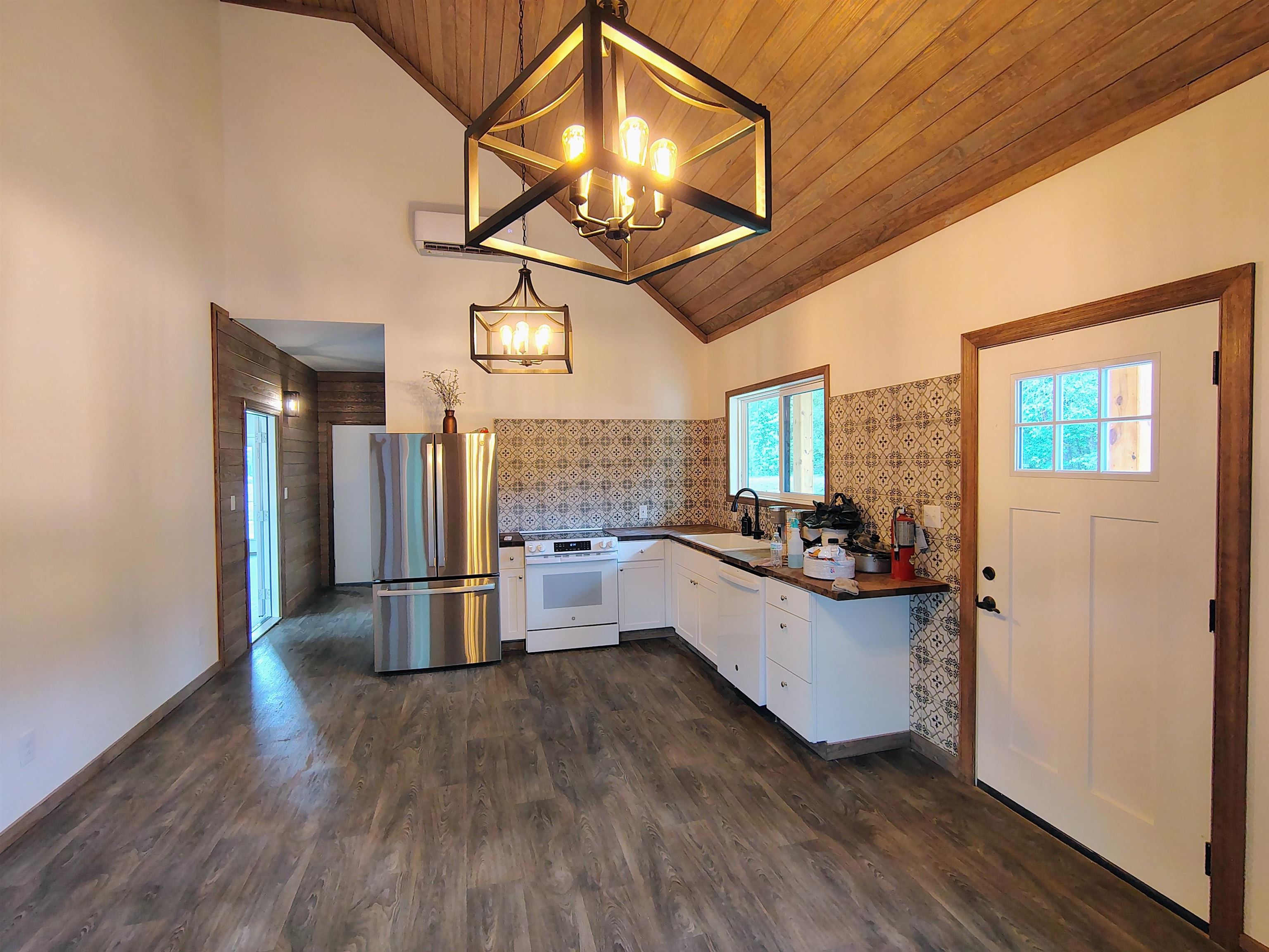 735 Hemingway Rd. Property Photo 12