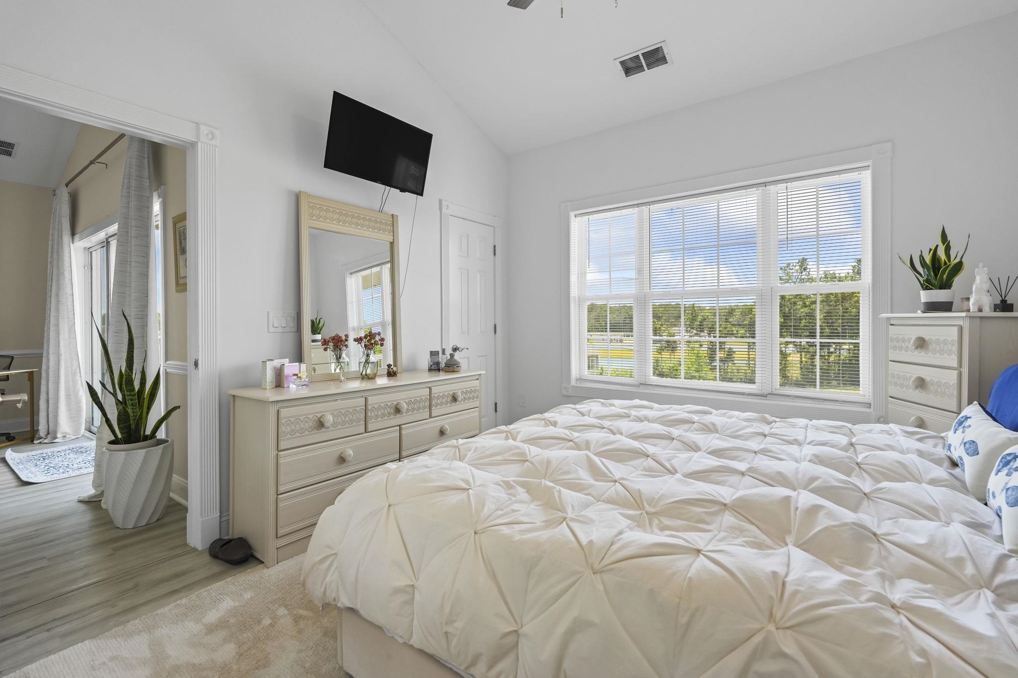 110 South Shore Blvd. Property Photo 14