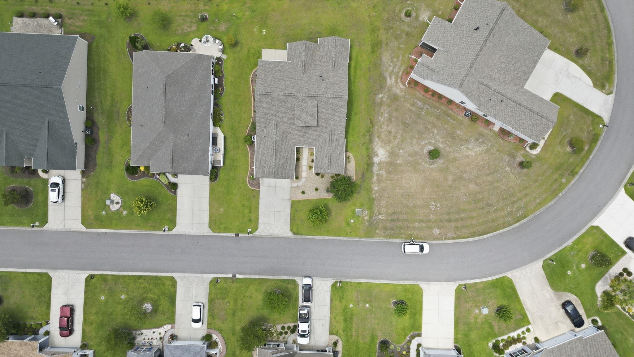 864 Callant Dr. Property Photo 2