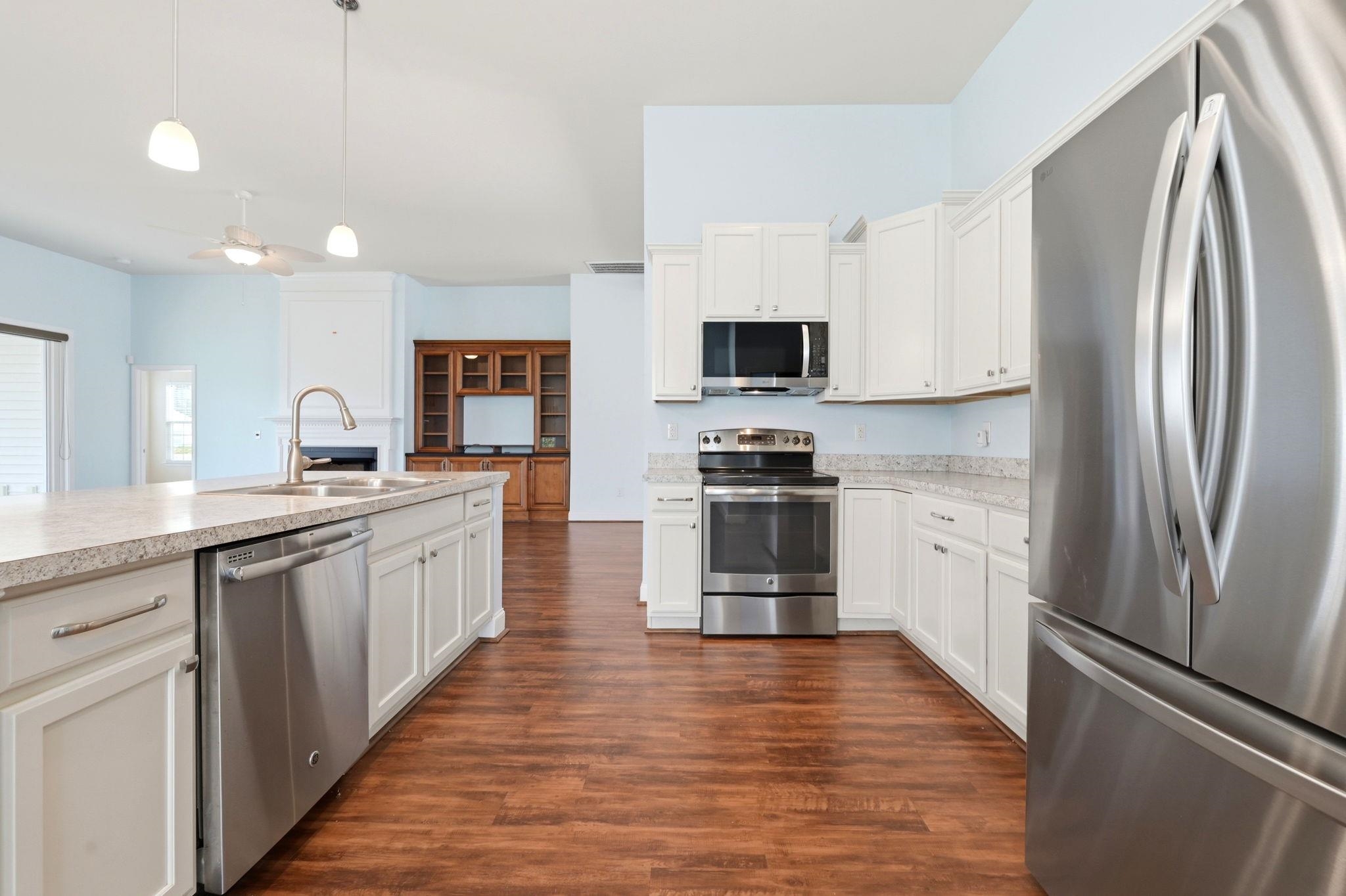 864 Callant Dr. Property Photo 16