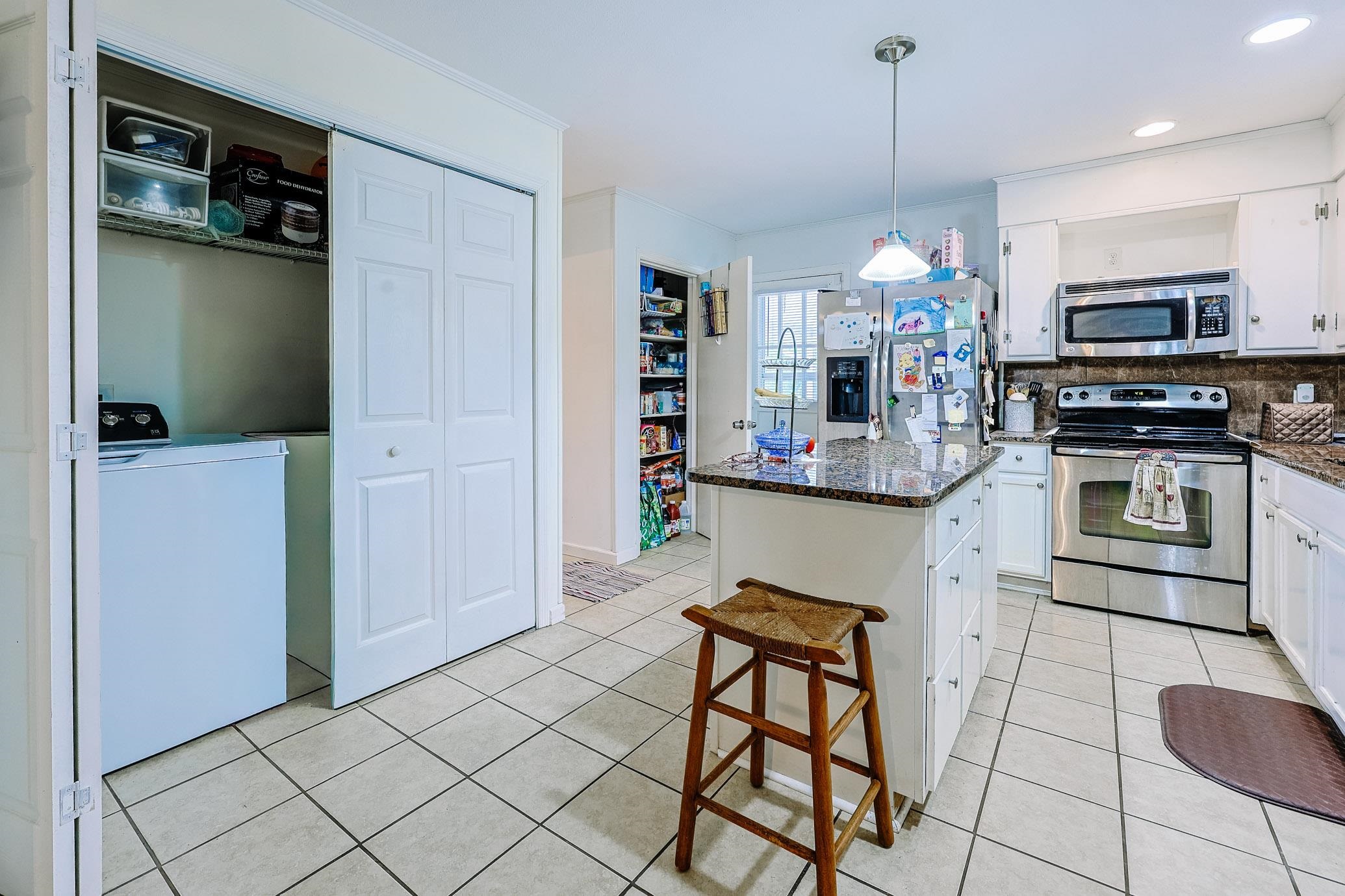 1872 E Marion St. Property Photo 8