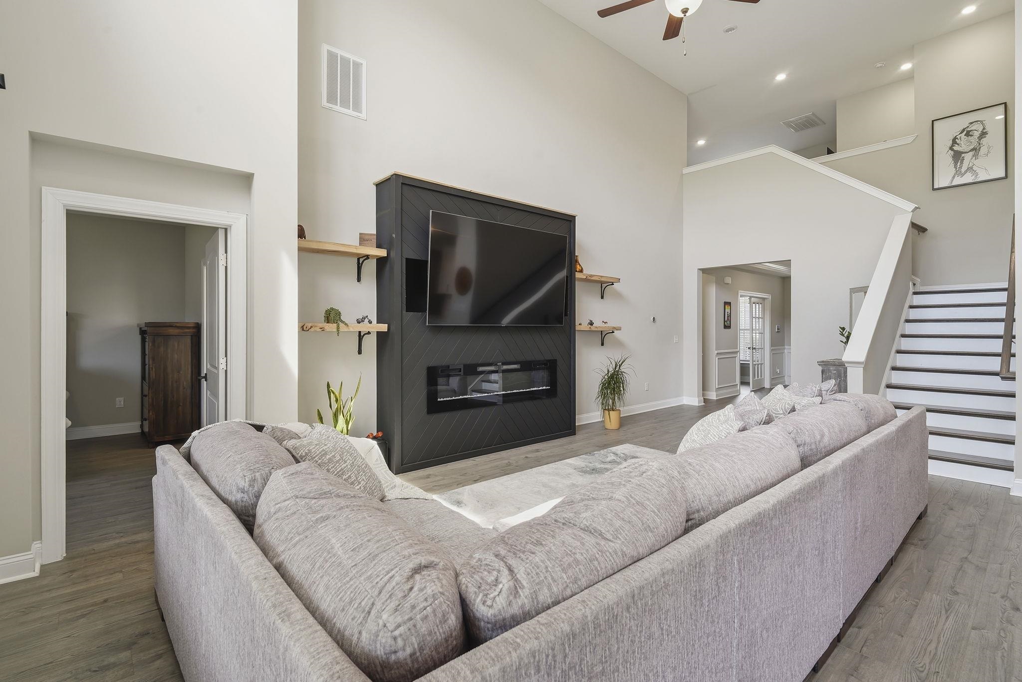 1088 Safe Haven Dr. Property Photo 4