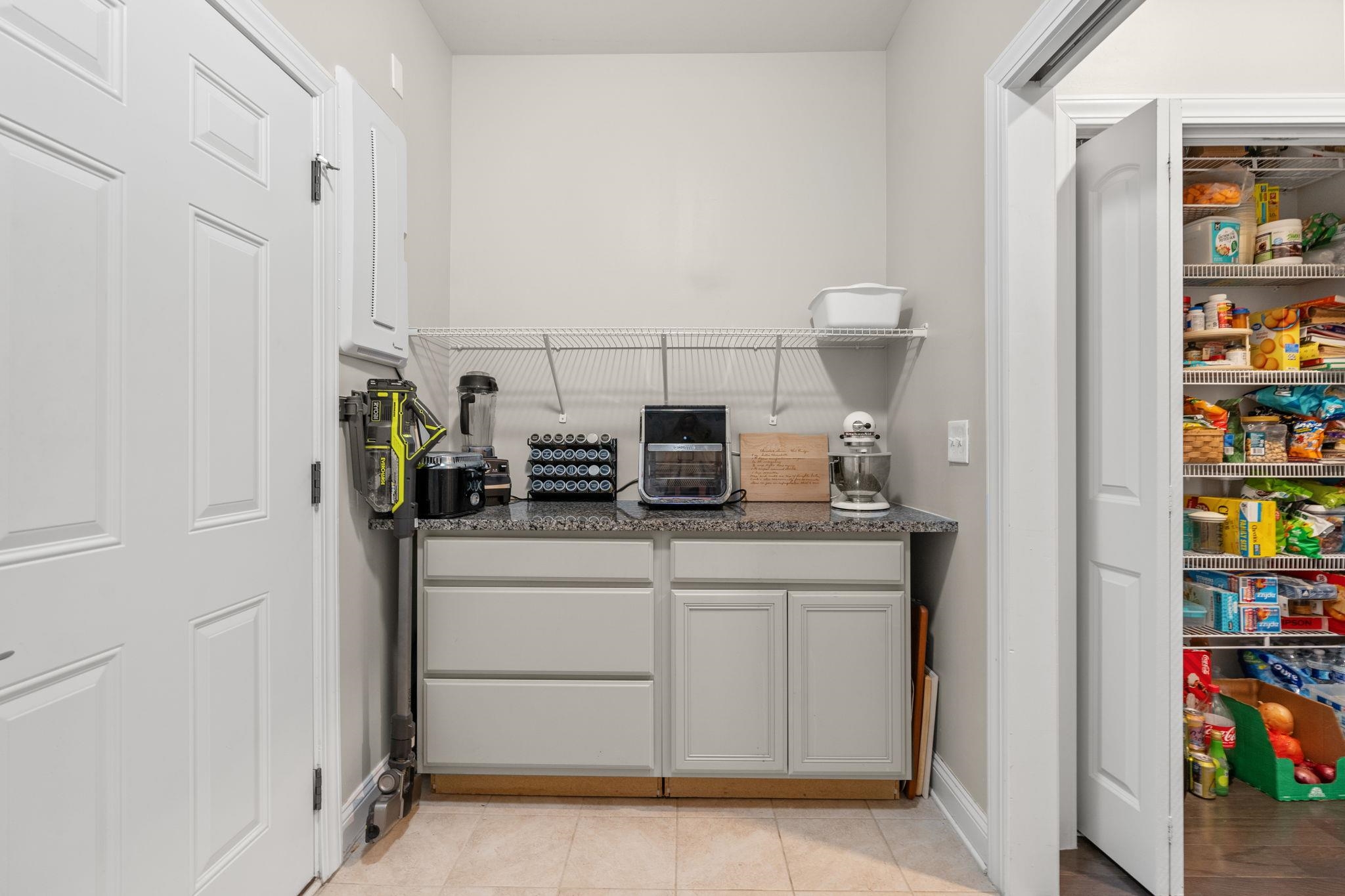 212 Hull St. Property Photo 26