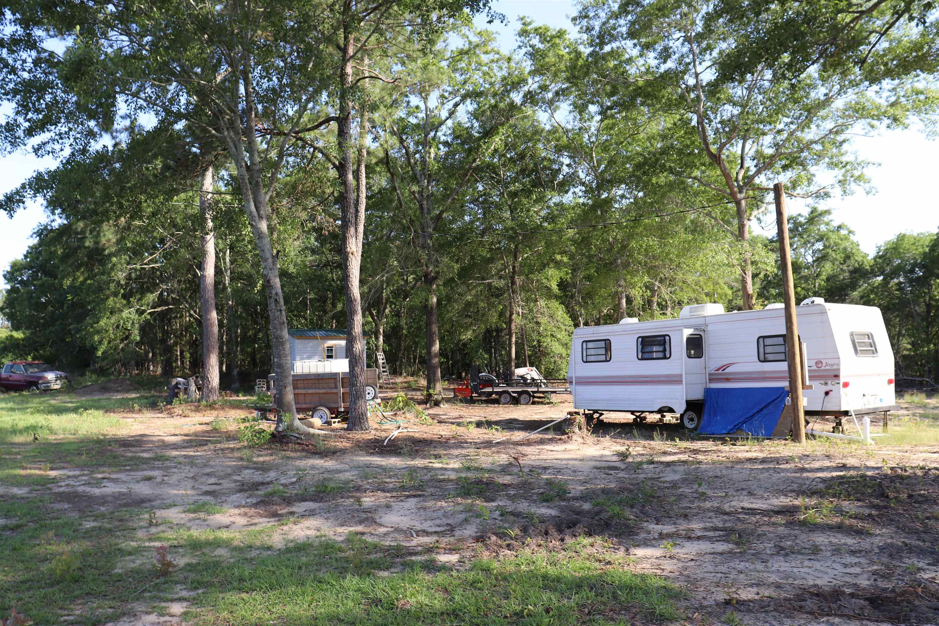 2631 Charlie Johnson Rd Property Photo 4
