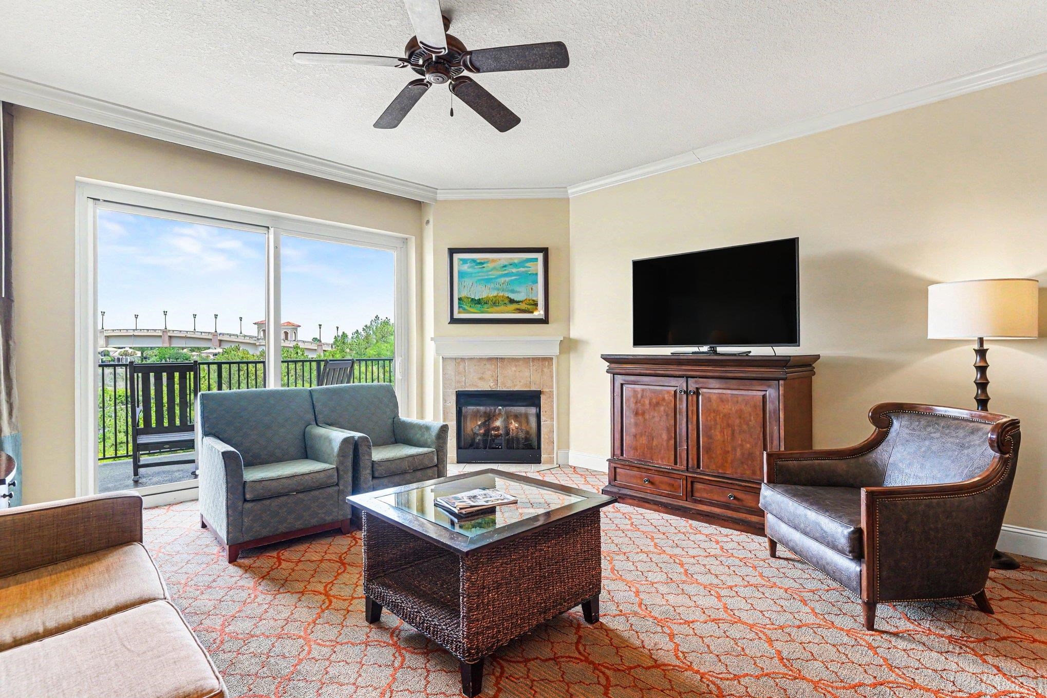 8121 Amalfi Pl. Property Photo 3