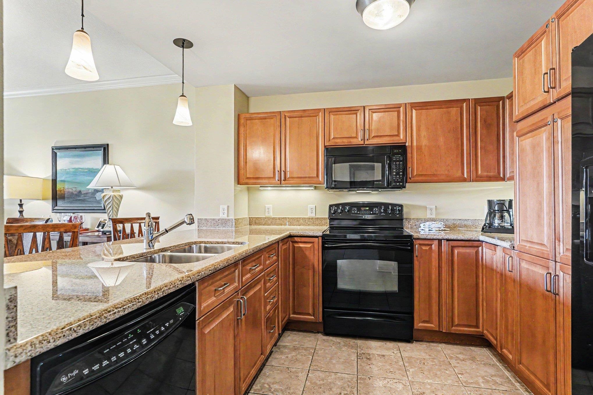 8121 Amalfi Pl. Property Photo 5