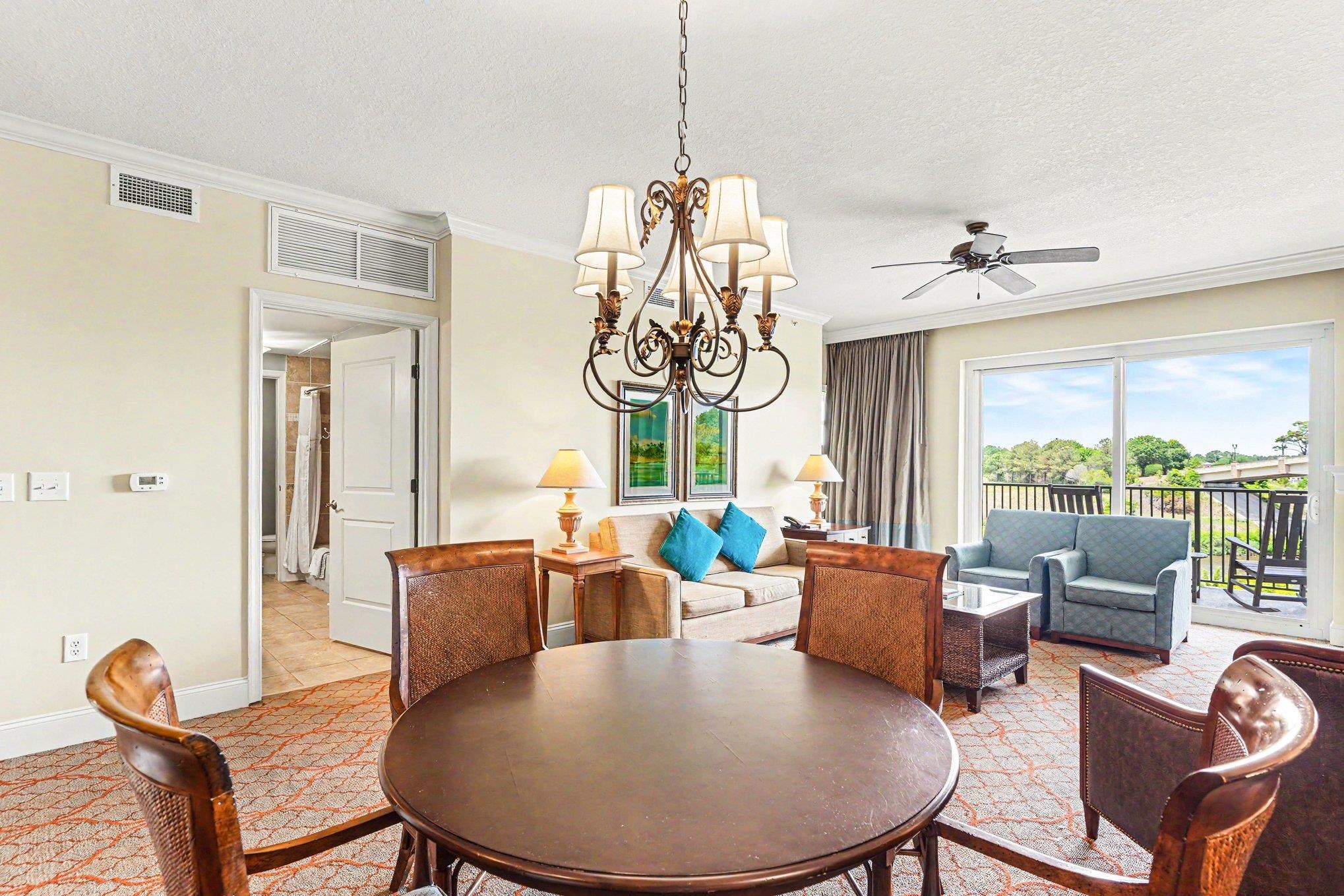 8121 Amalfi Pl. Property Photo 7