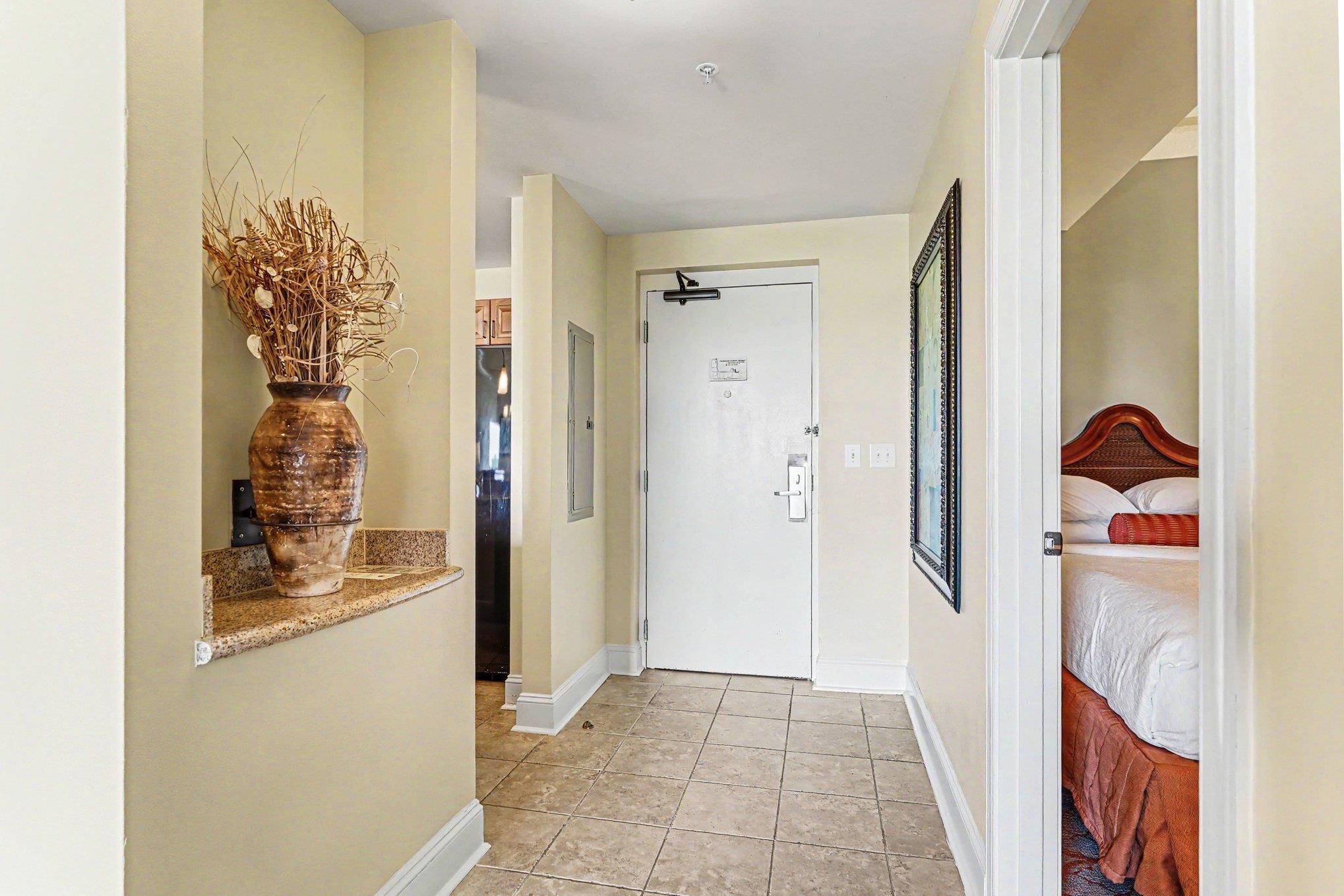 8121 Amalfi Pl. Property Photo 10