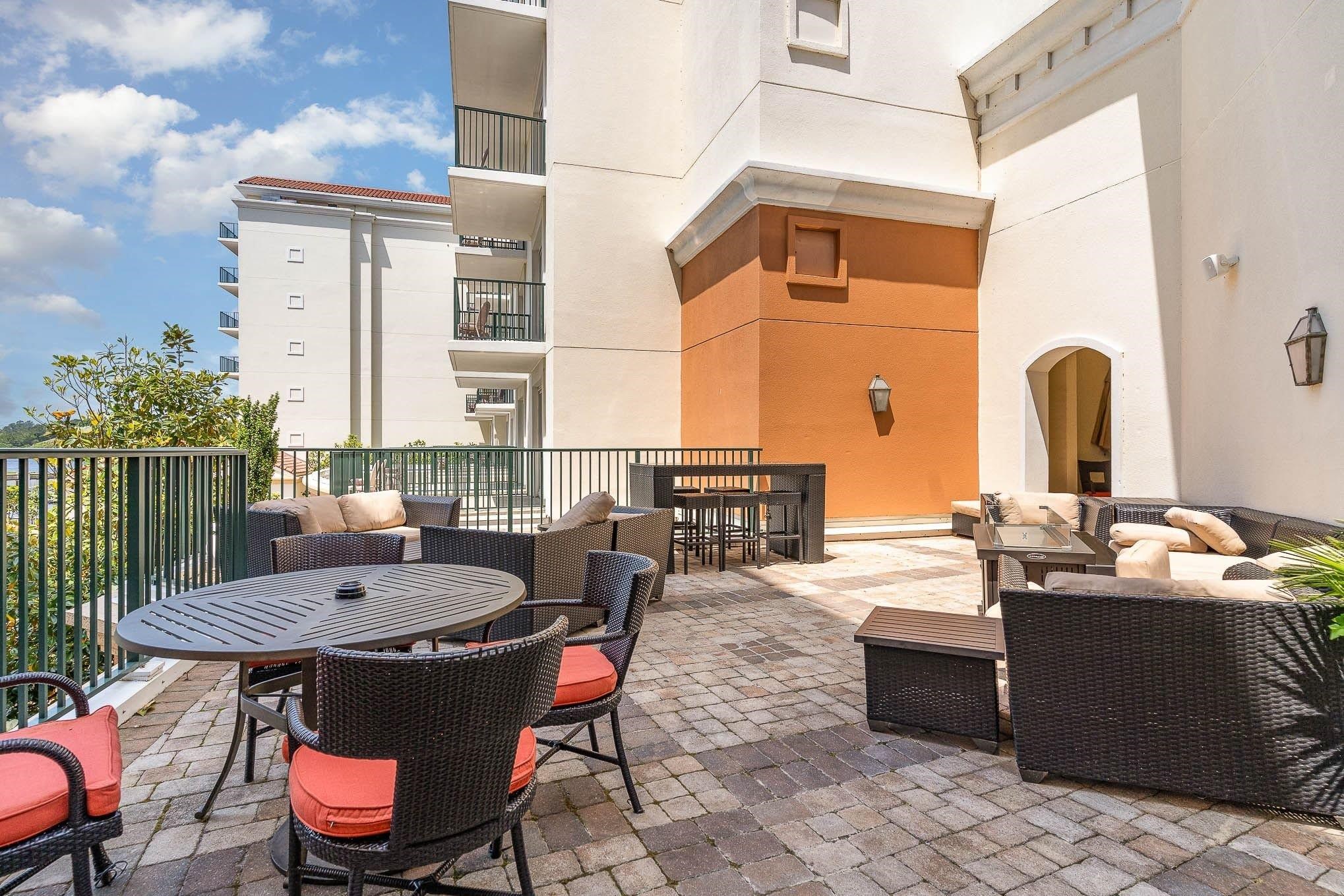 8121 Amalfi Pl. Property Photo 32
