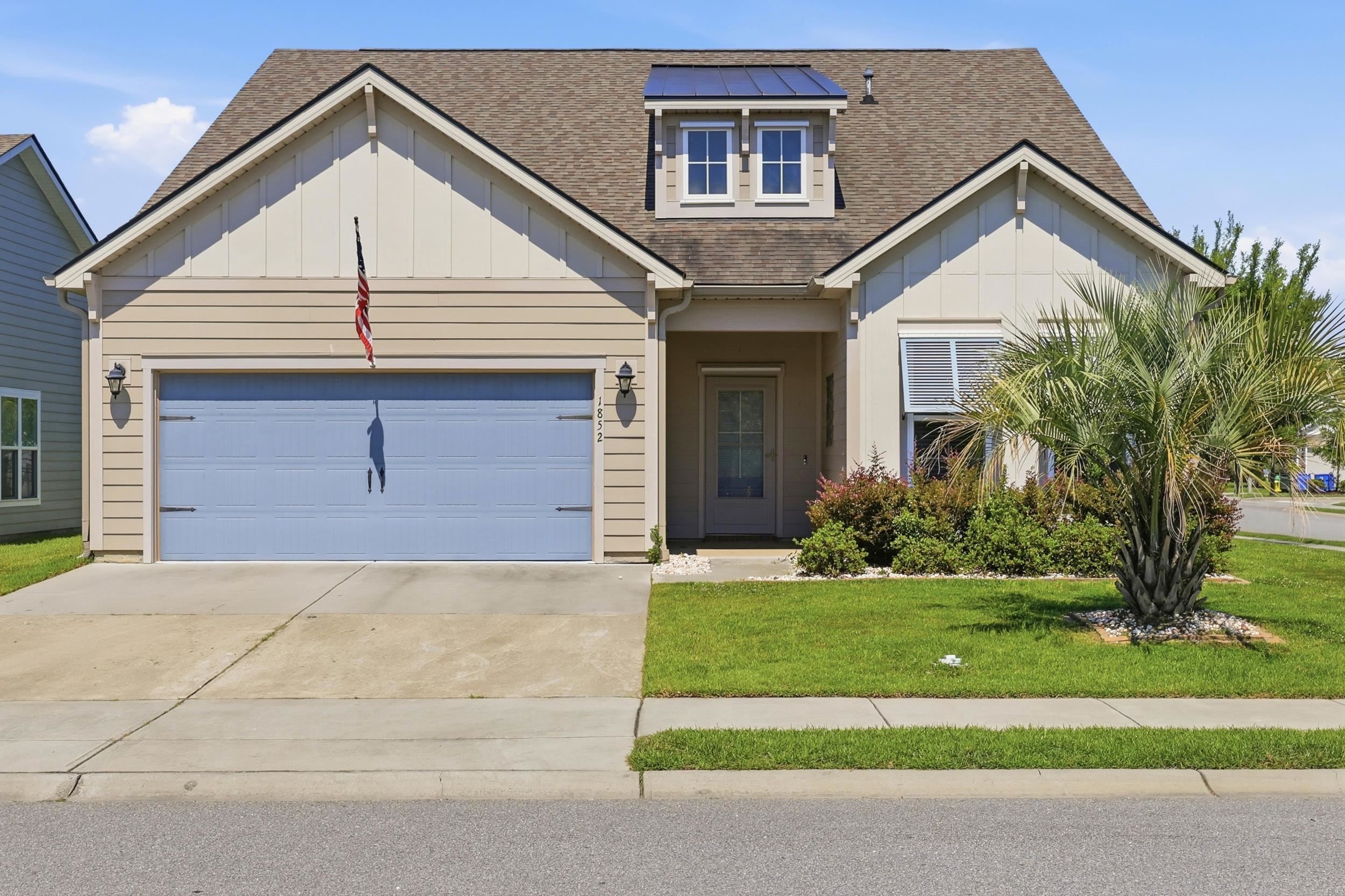 1852 Parish Way Property Photo 5
