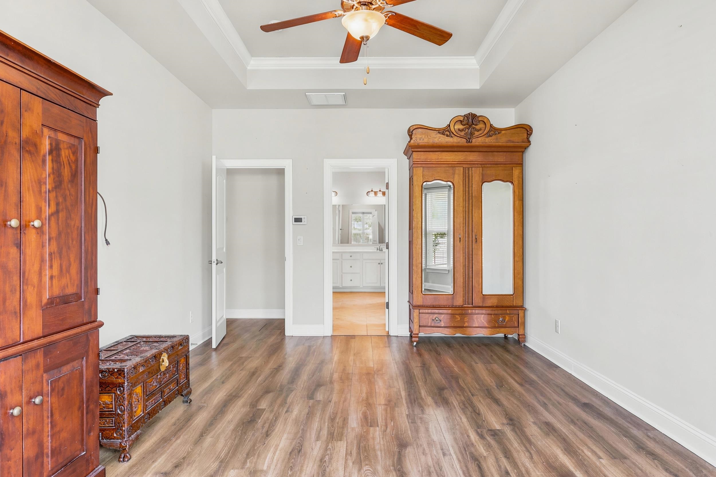1852 Parish Way Property Photo 25