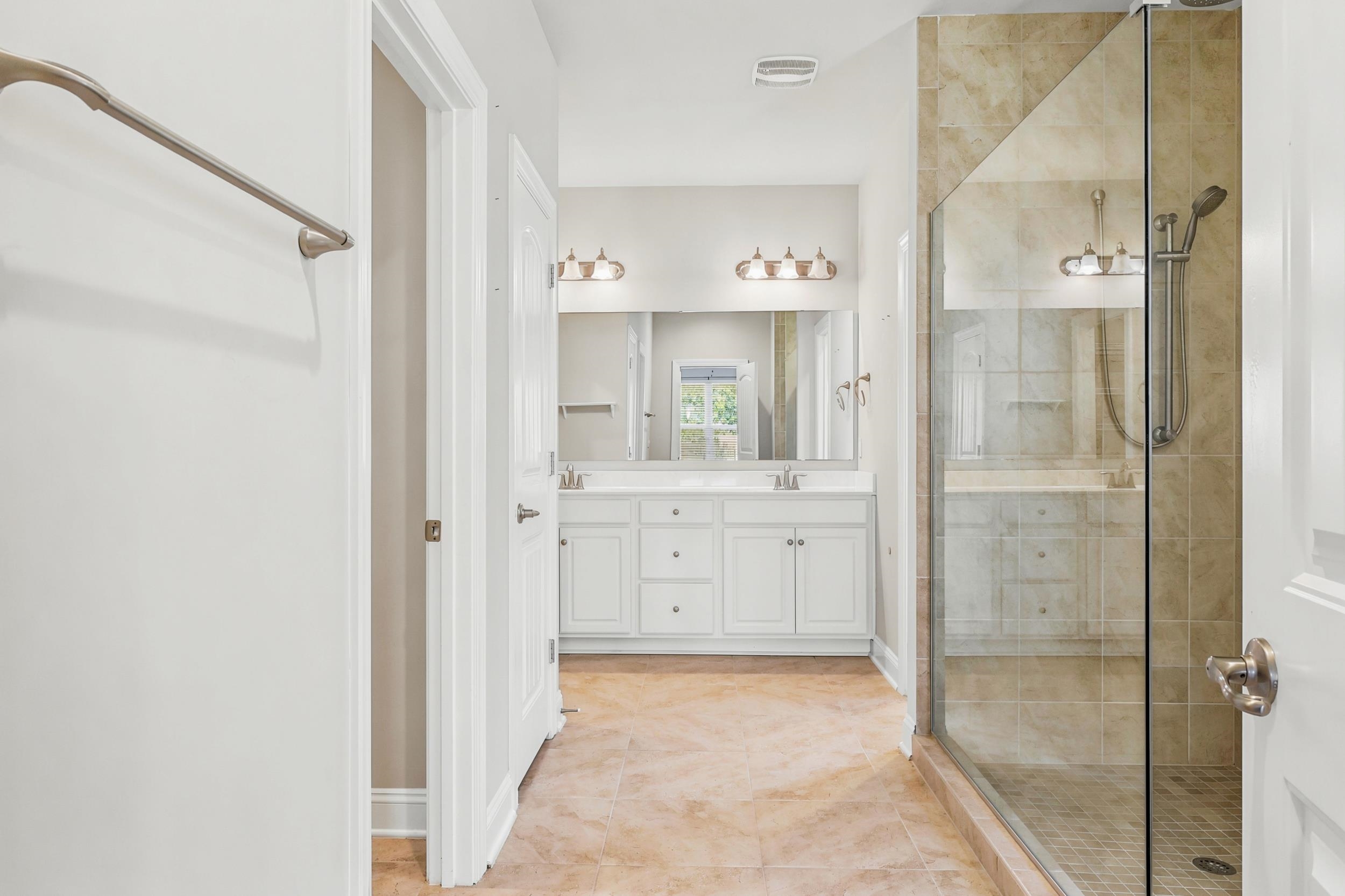1852 Parish Way Property Photo 29