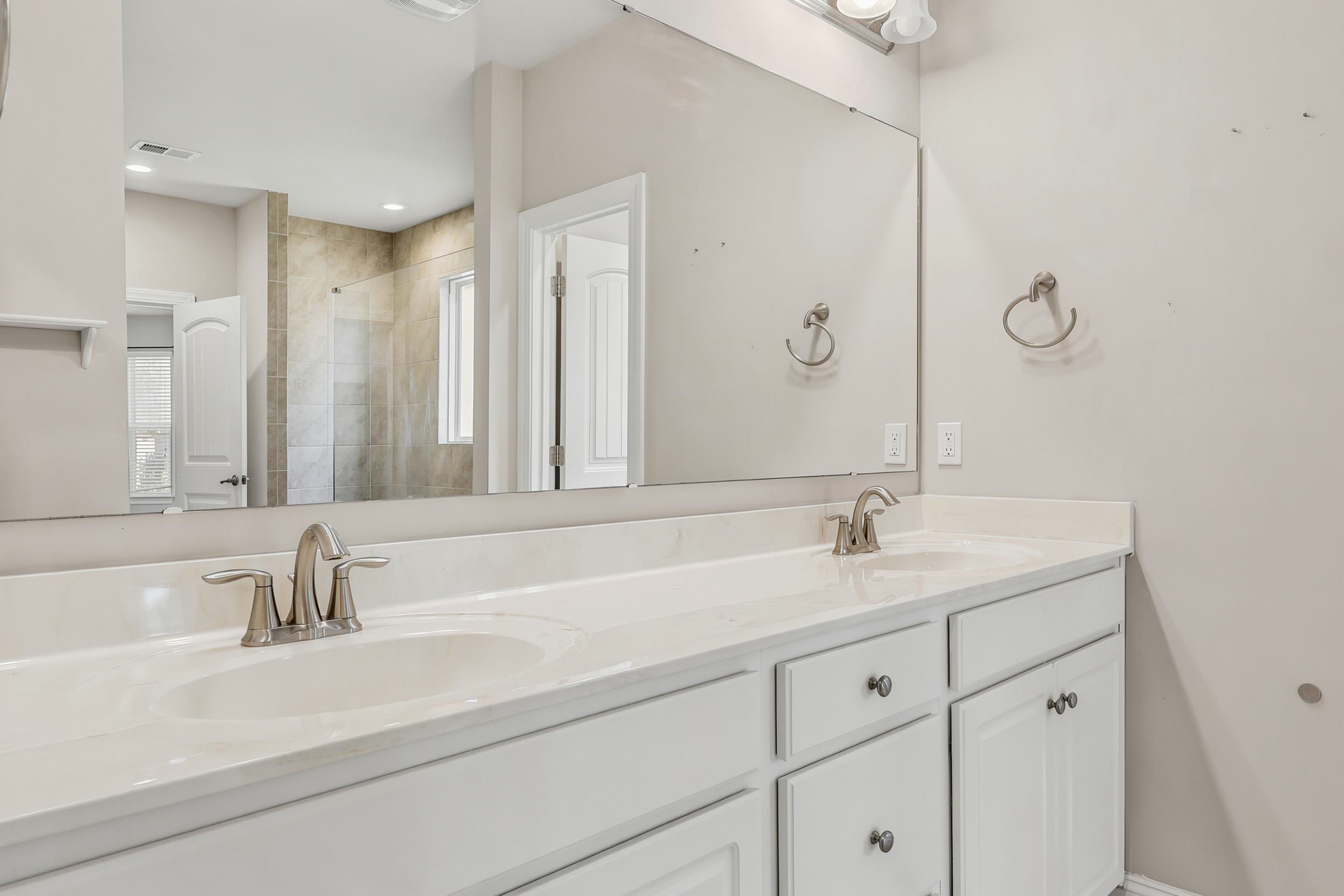 1852 Parish Way Property Photo 30