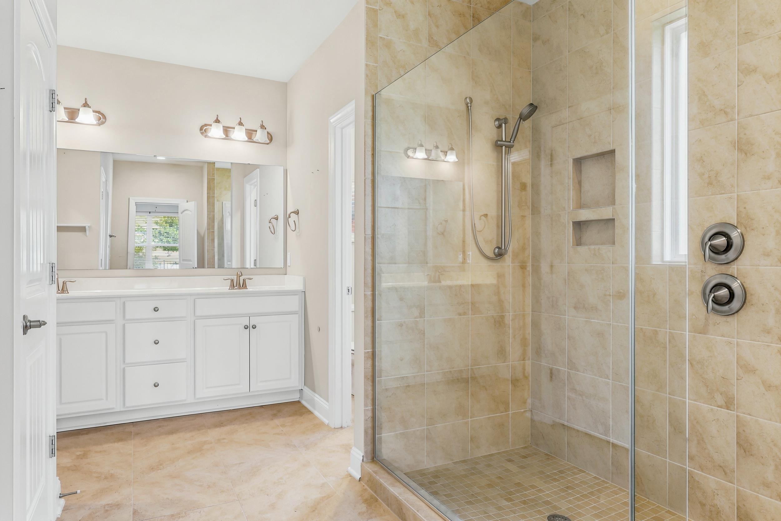 1852 Parish Way Property Photo 32