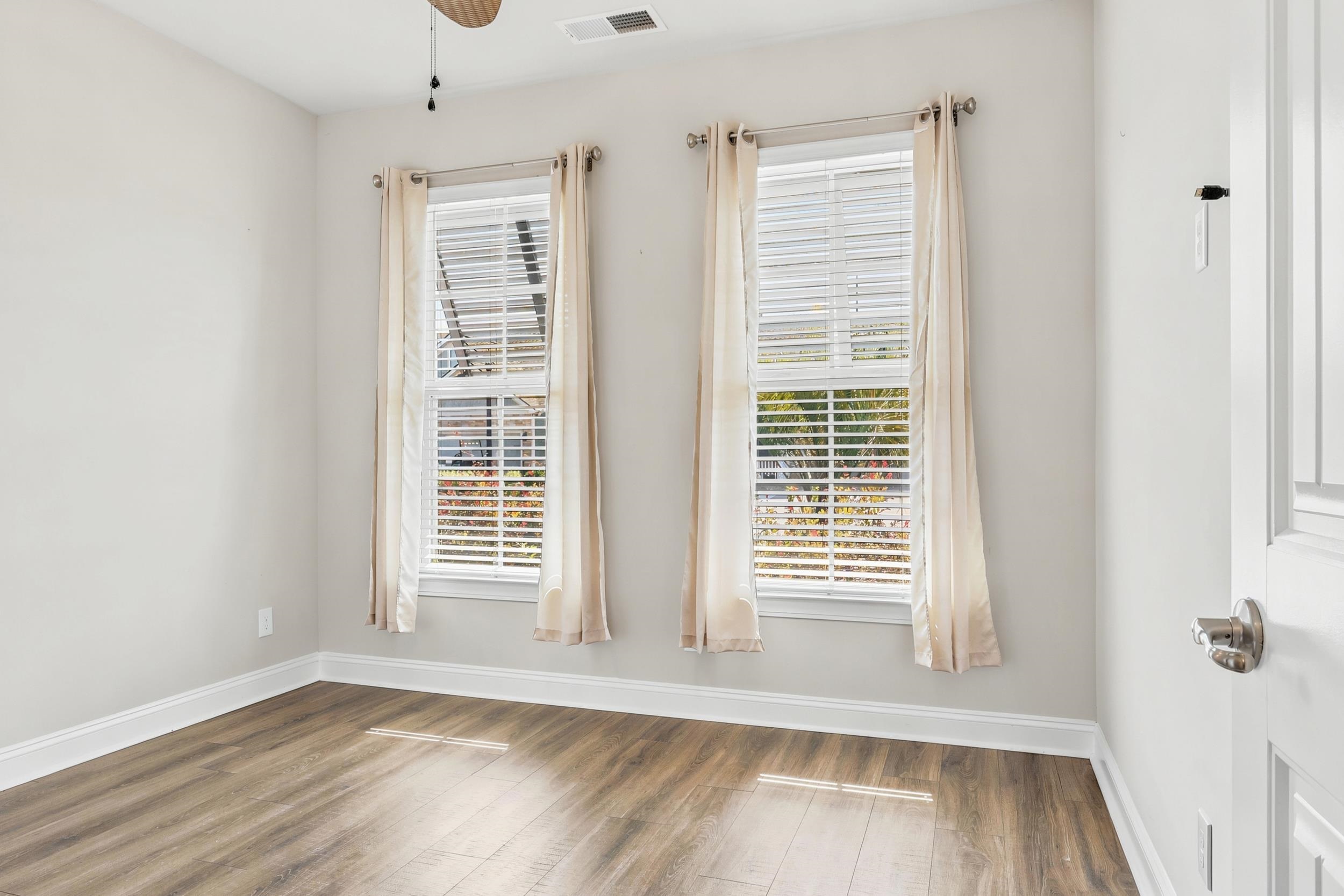 1852 Parish Way Property Photo 33