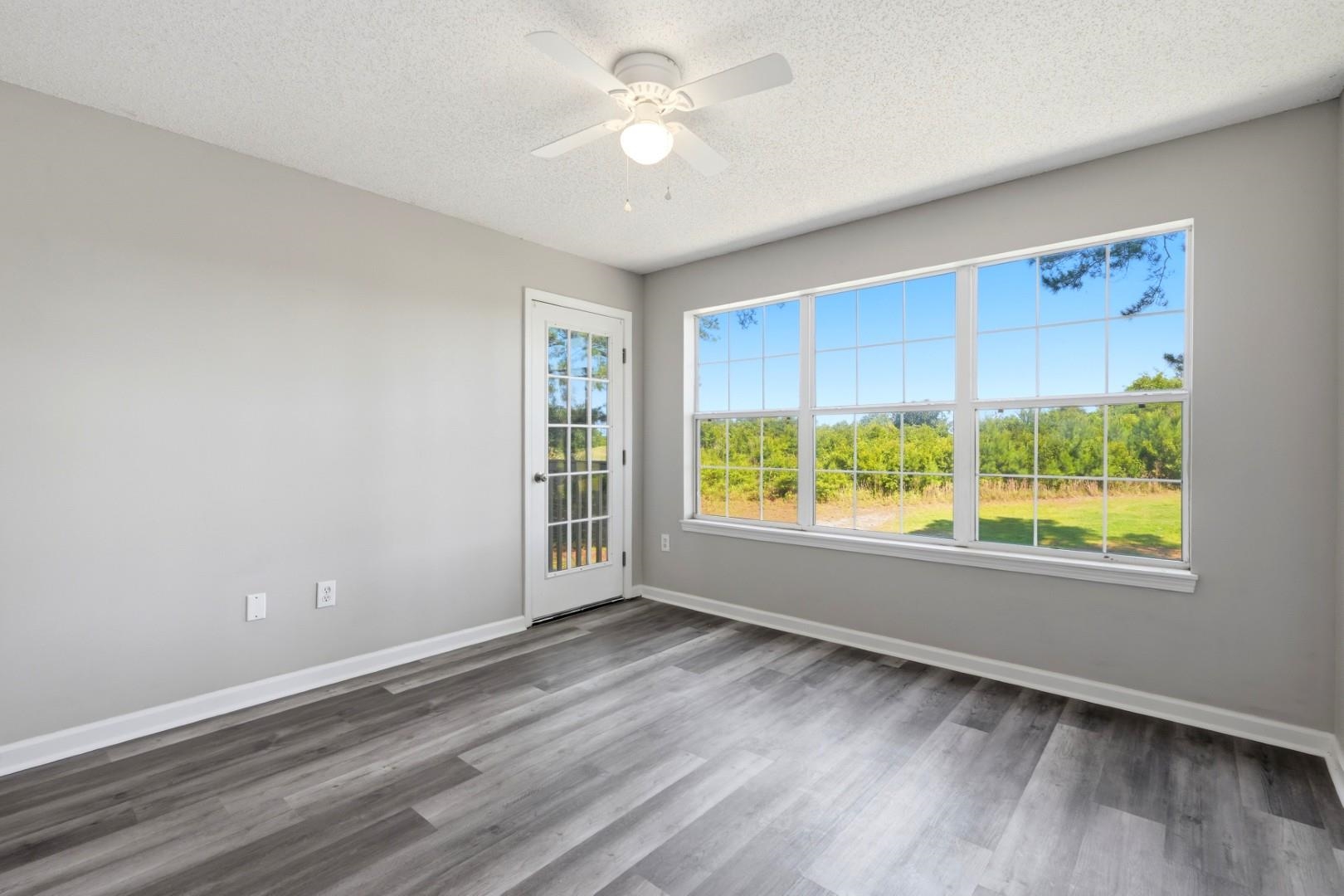 5040 Windsor Green Way Property Photo 12