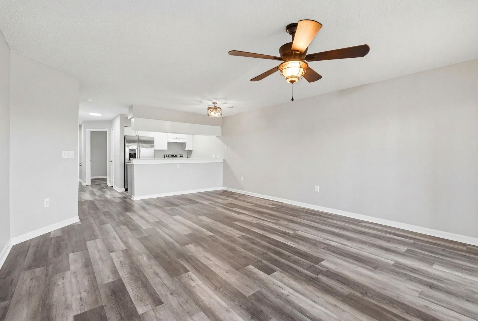 5040 Windsor Green Way Property Photo 19