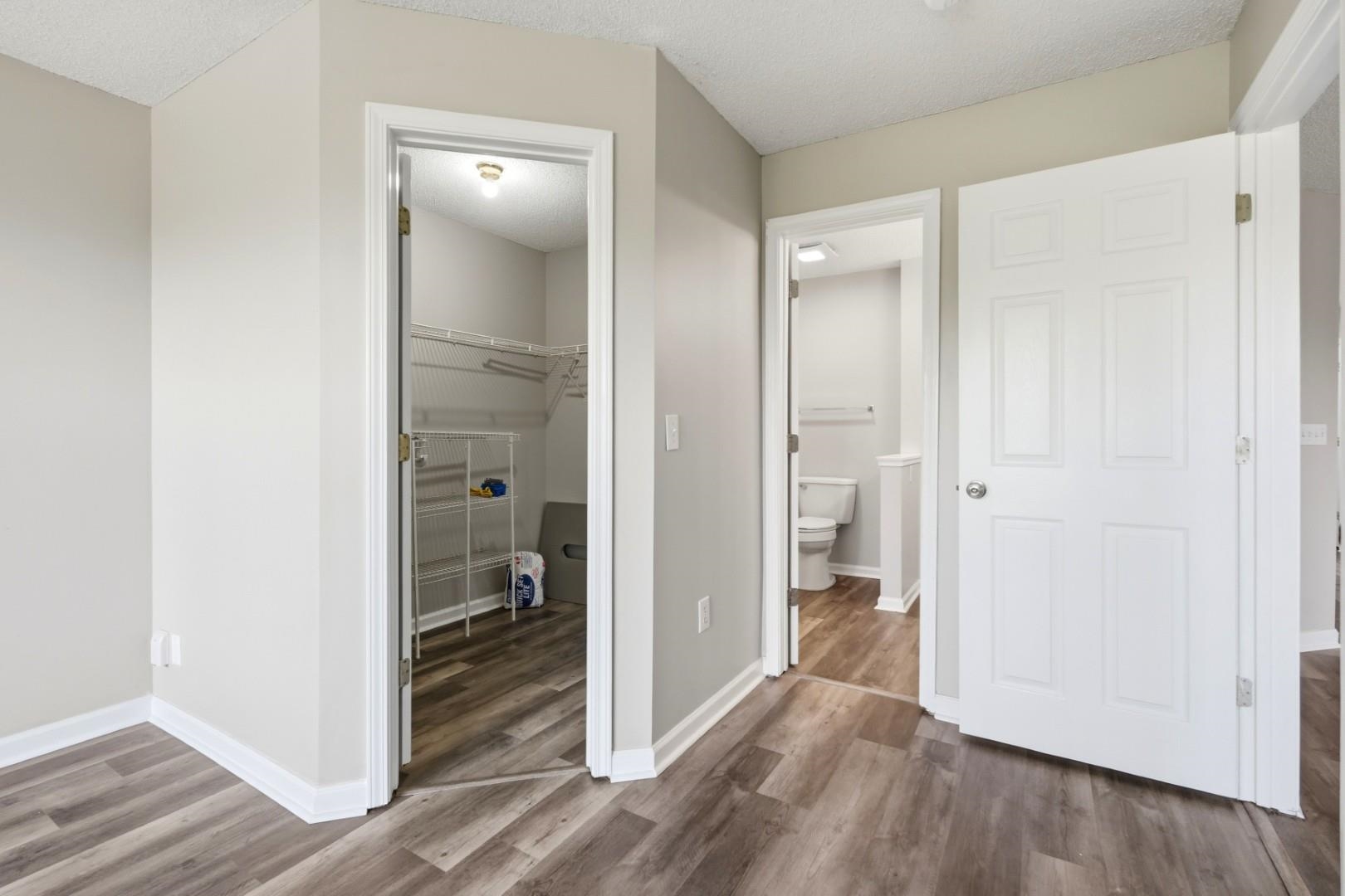 5040 Windsor Green Way Property Photo 21