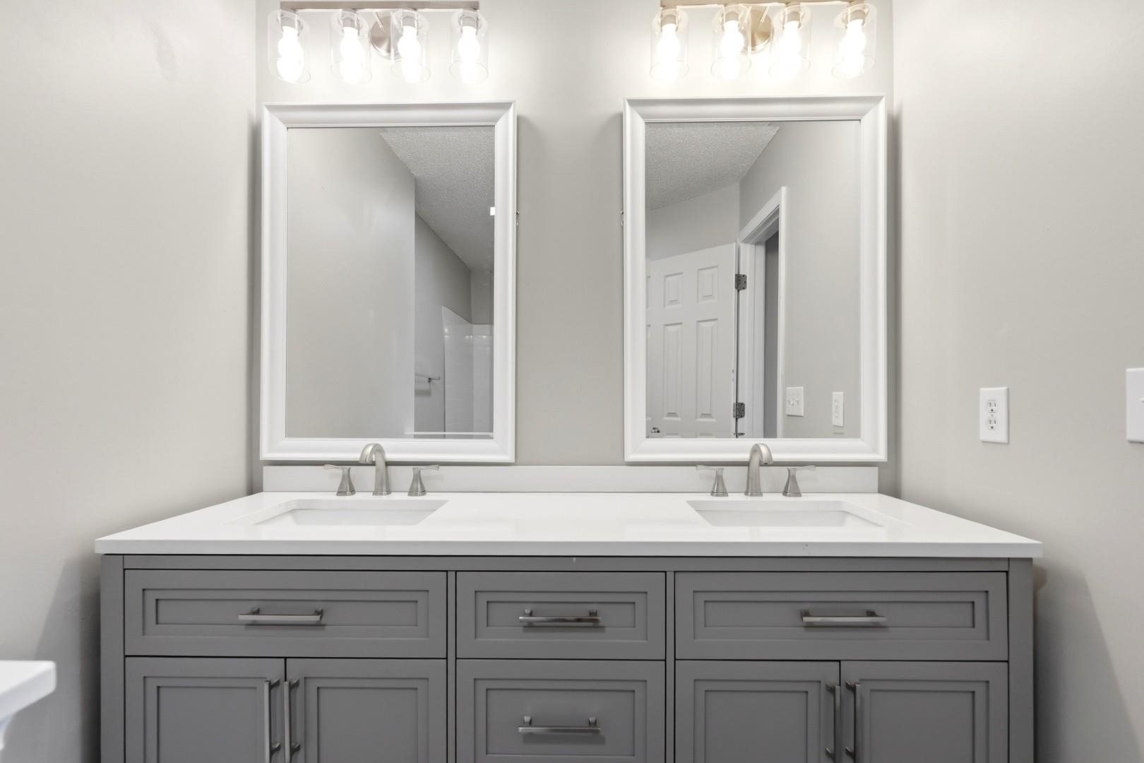 5040 Windsor Green Way Property Photo 23