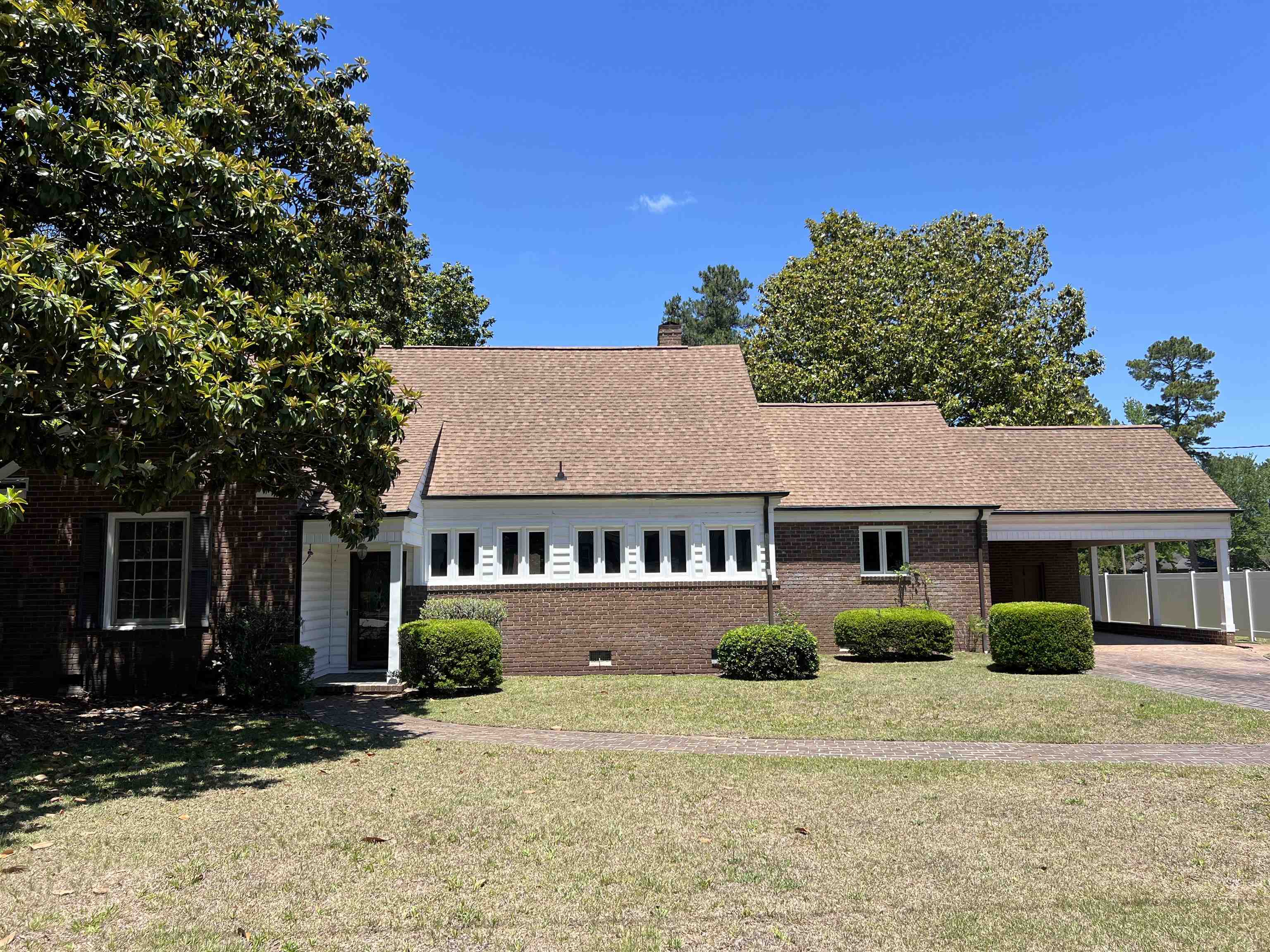 5619 Main St. Property Photo 1