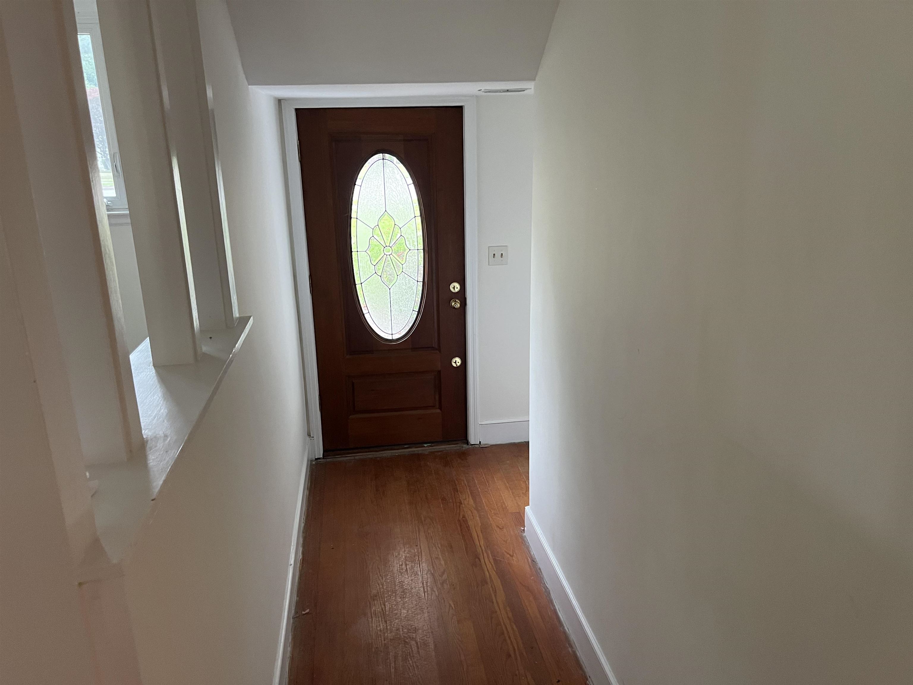 5619 Main St. Property Photo 8