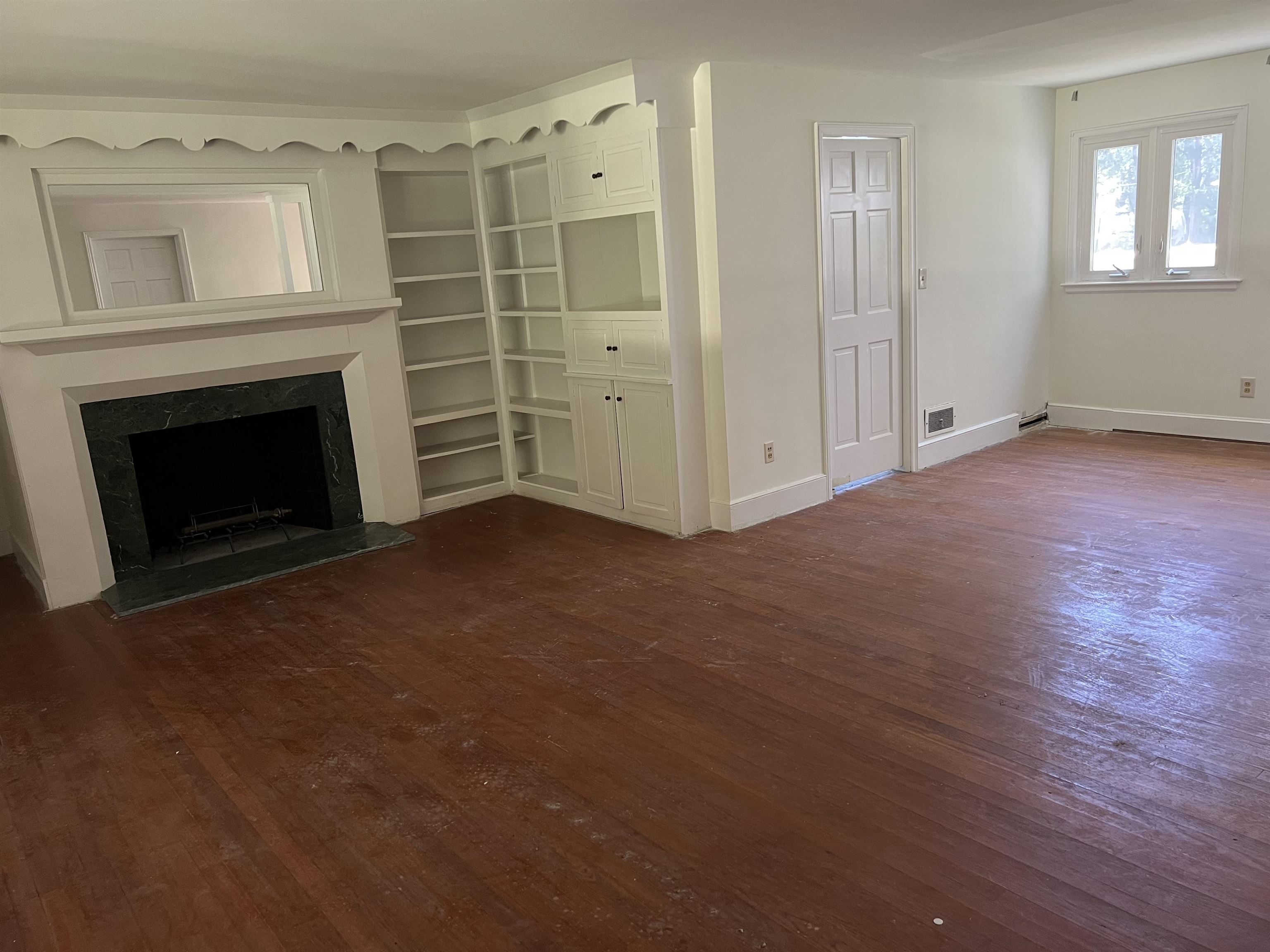5619 Main St. Property Photo 10