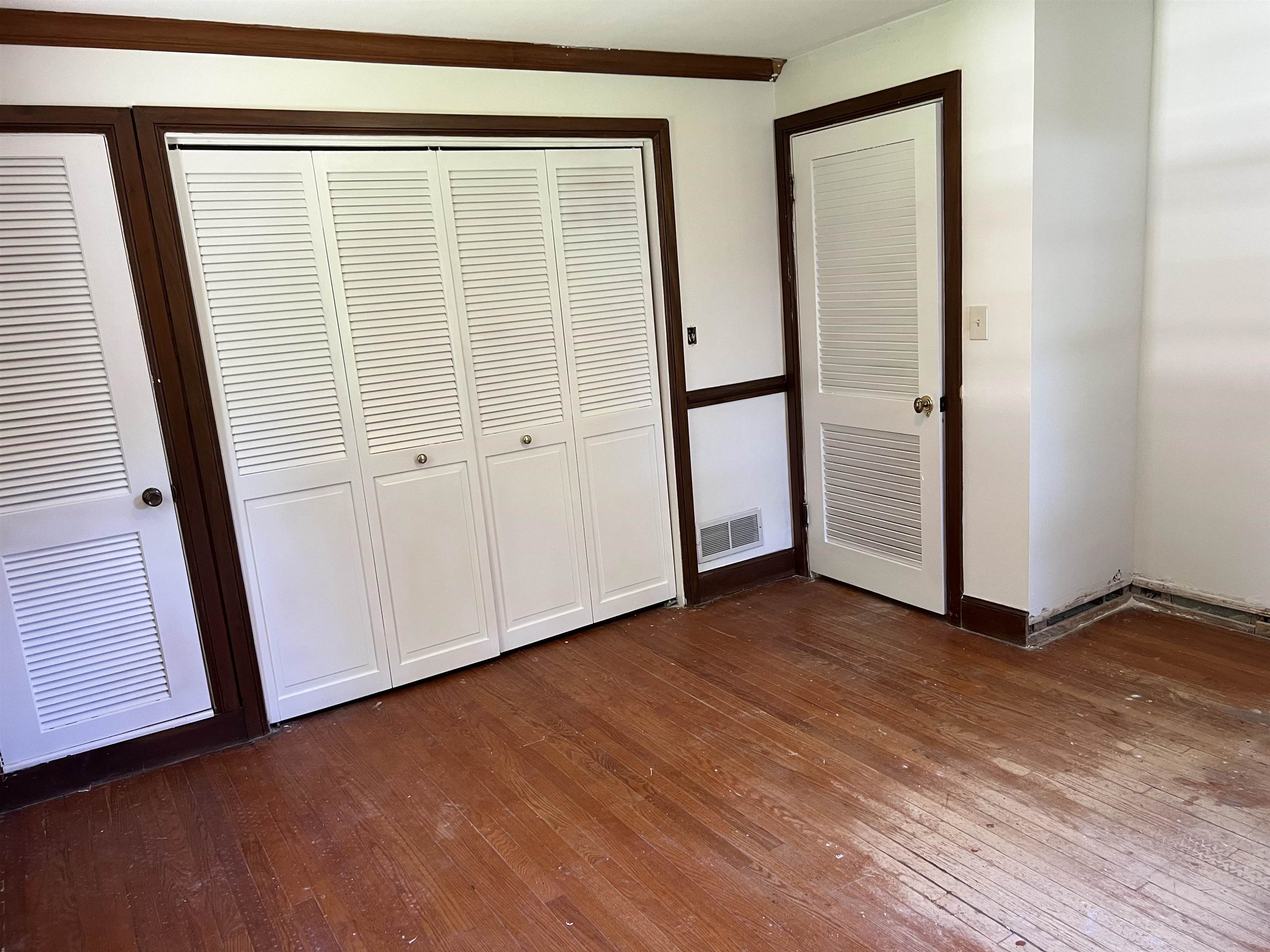 5619 Main St. Property Photo 21
