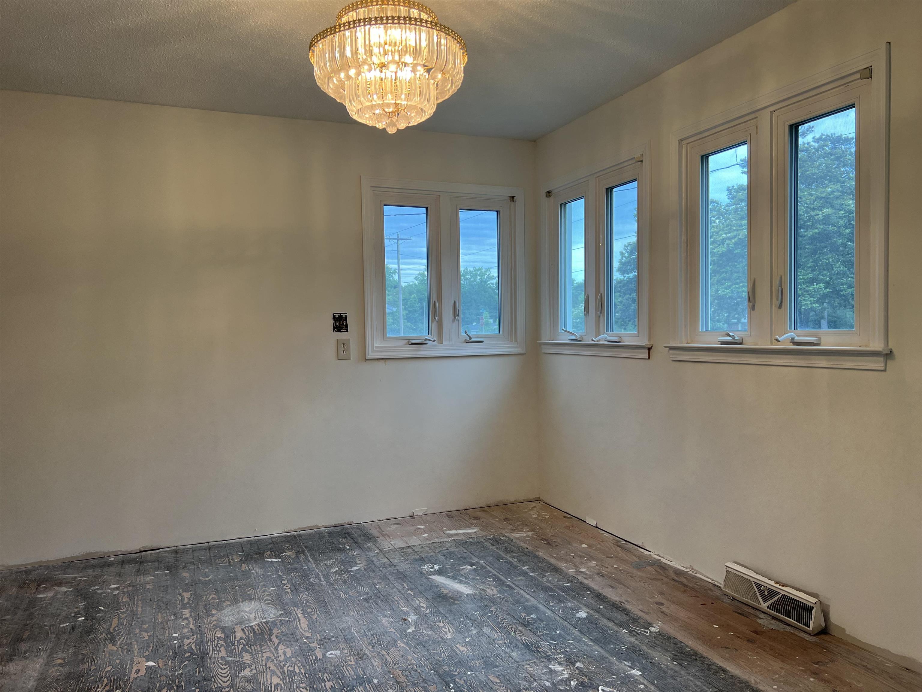 5619 Main St. Property Photo 47