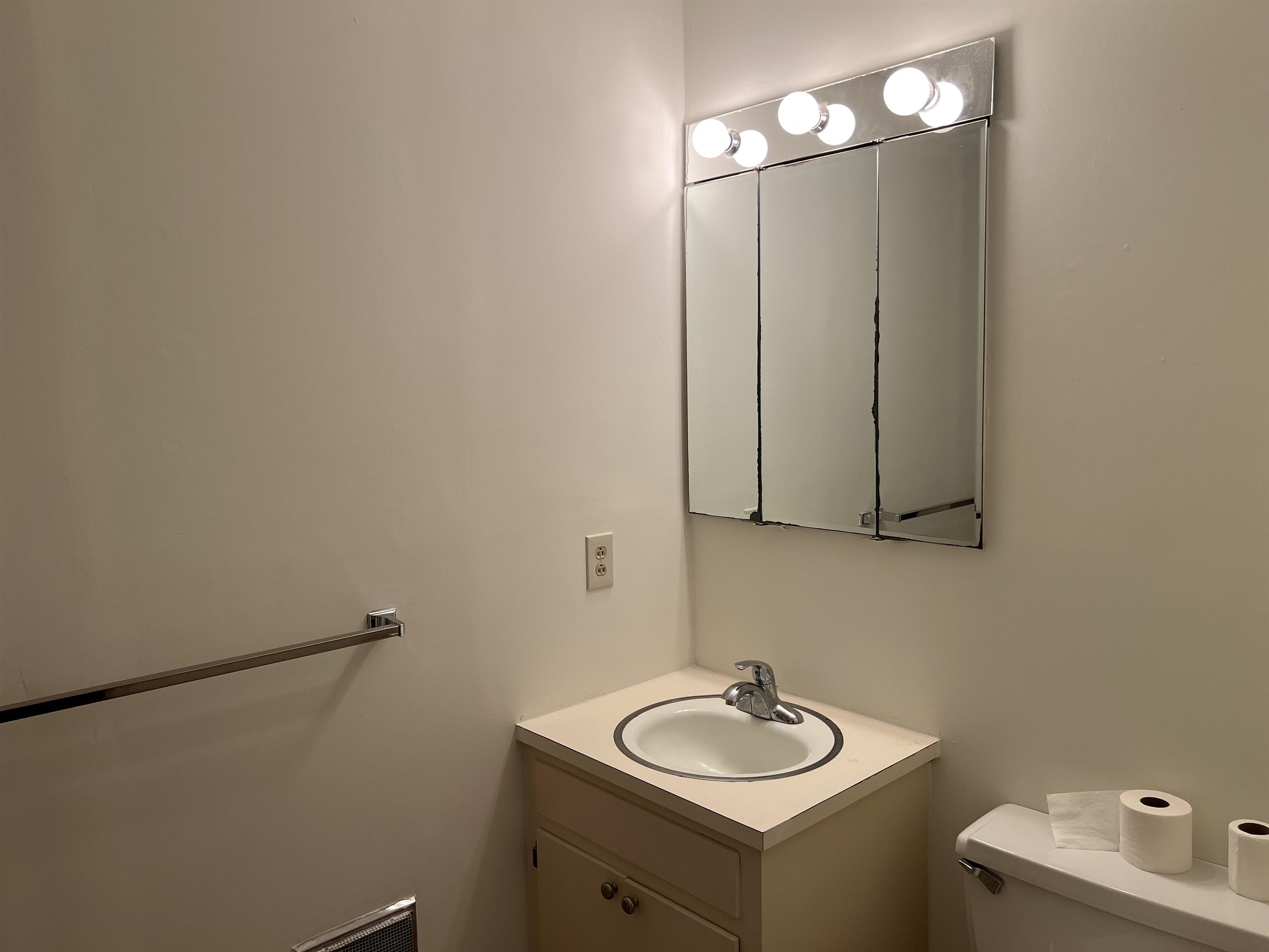 5619 Main St. Property Photo 55