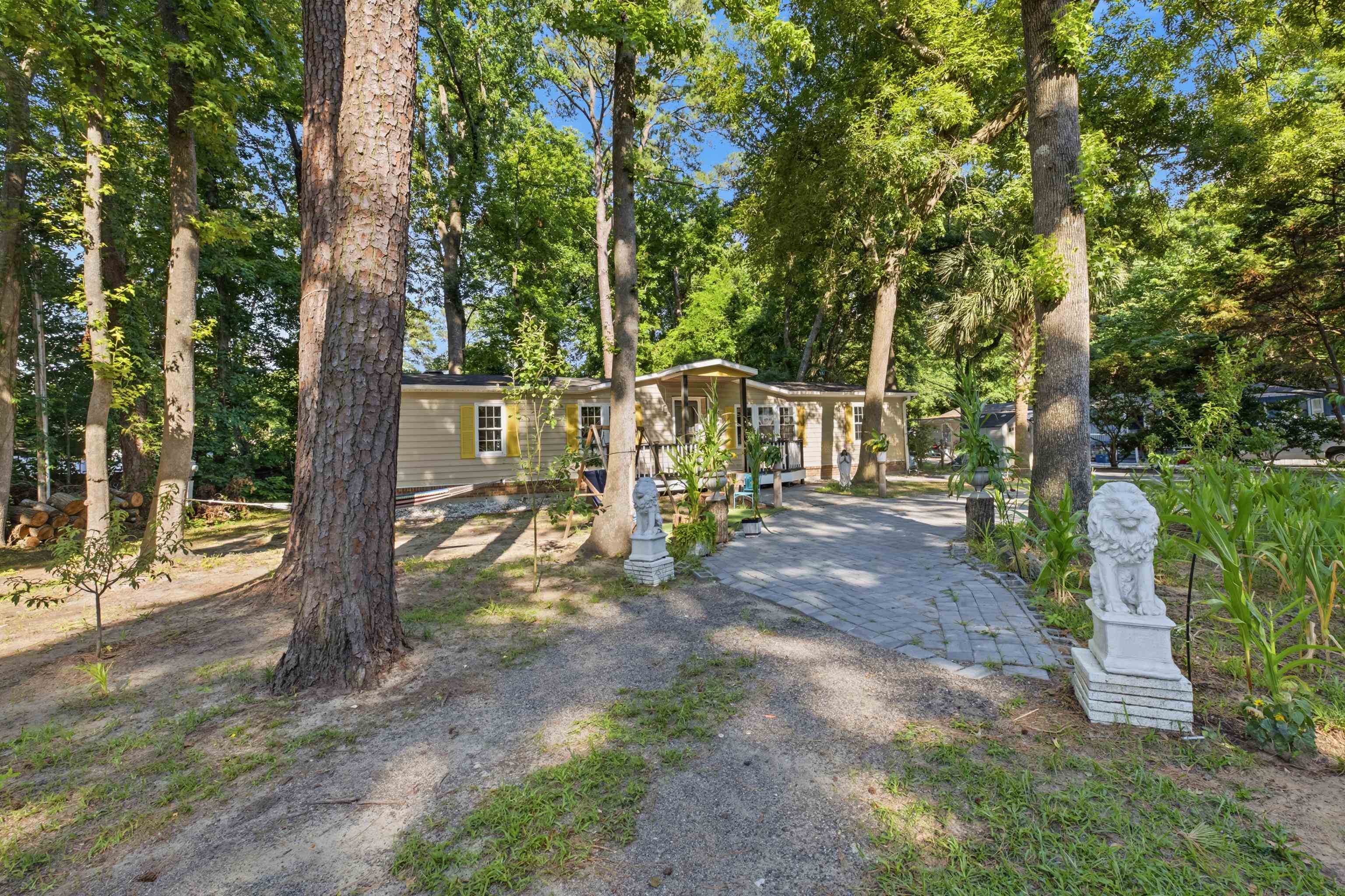 391 Di-cindy Ln. Property Photo 3