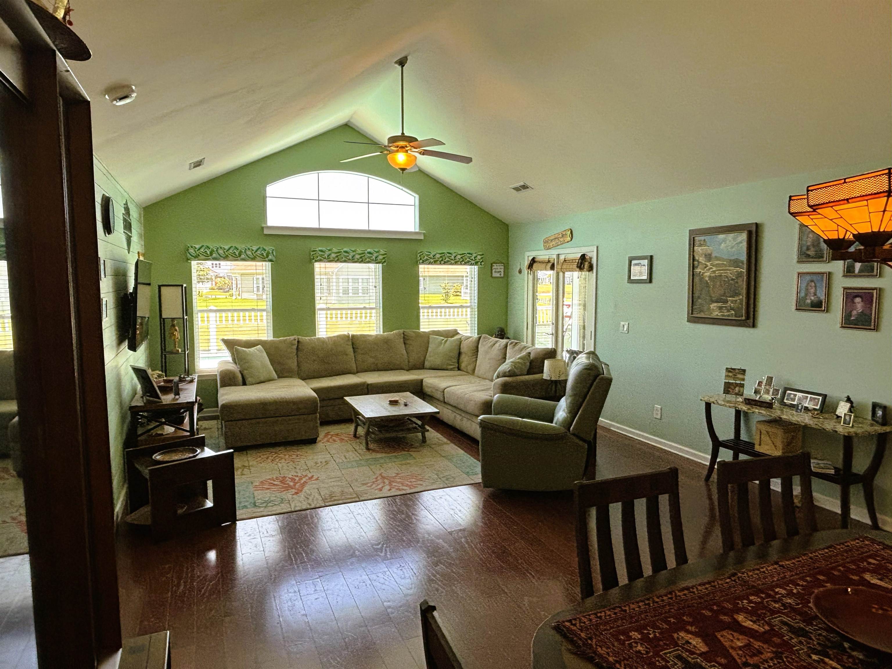 1452 Registry Dr. Property Photo 6