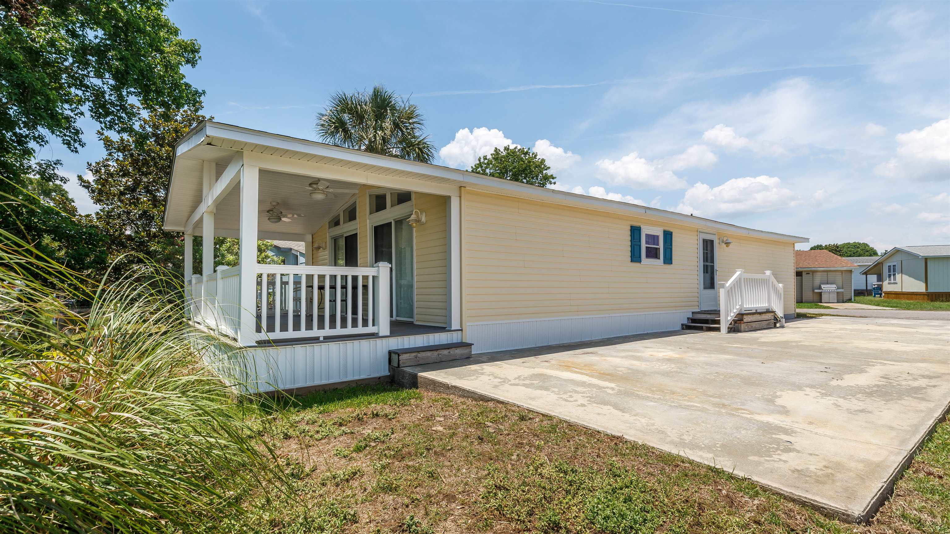 1864 Sunrise Dr. Property Photo 1