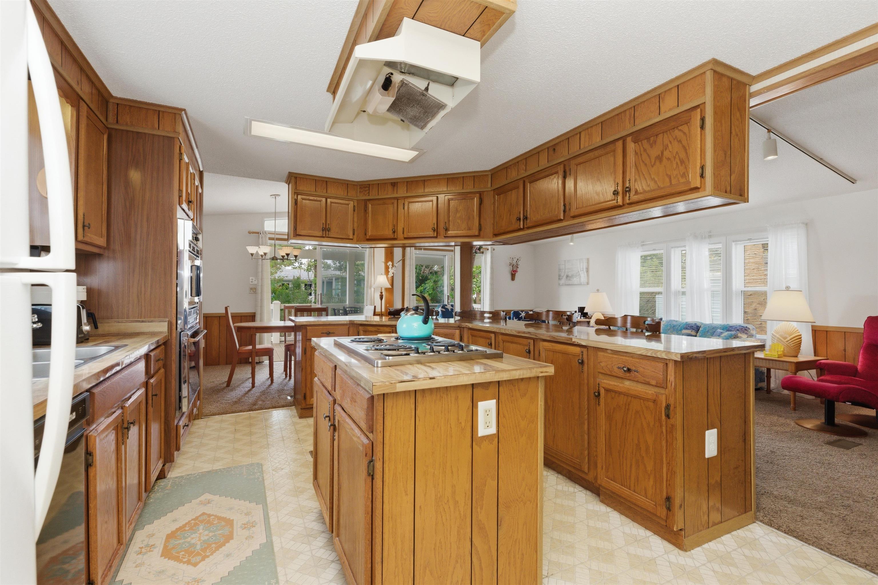 1864 Sunrise Dr. Property Photo 12