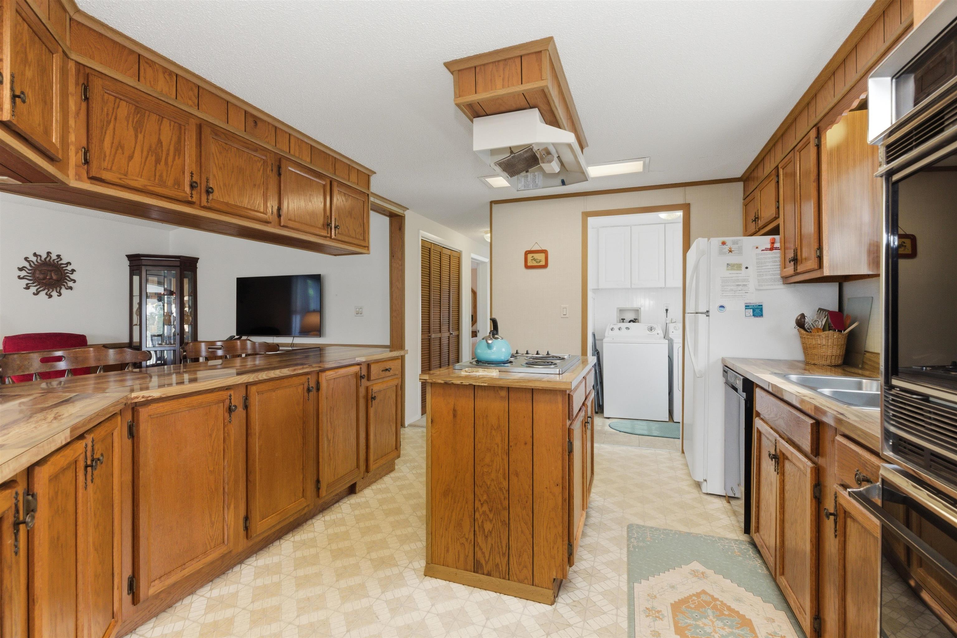 1864 Sunrise Dr. Property Photo 15