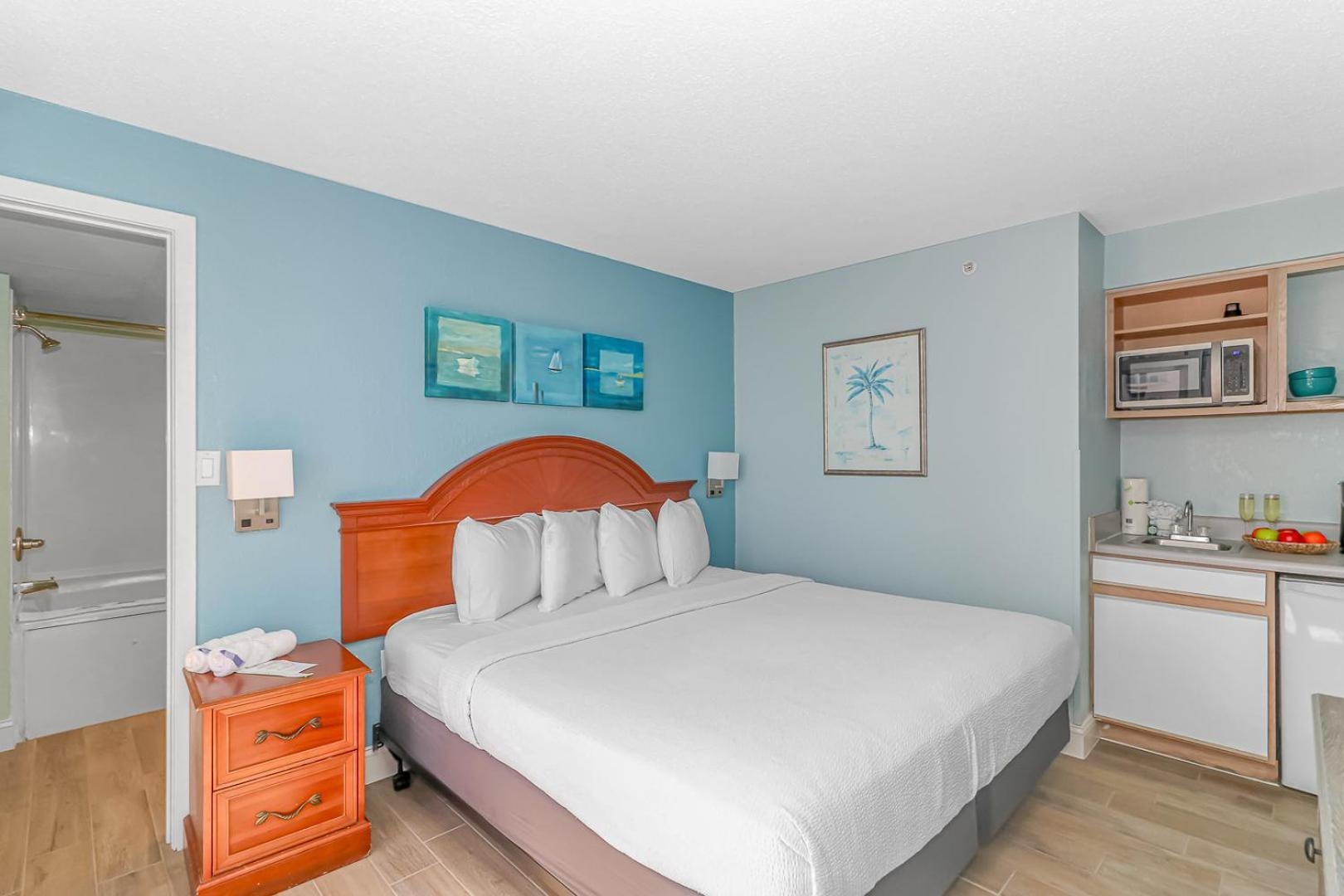 2300 N Ocean Blvd. Property Photo 13