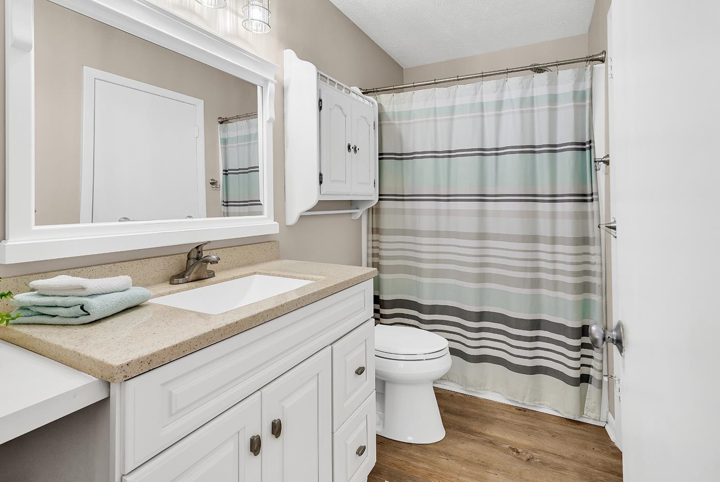 9553 Edgerton Dr. Property Photo 6