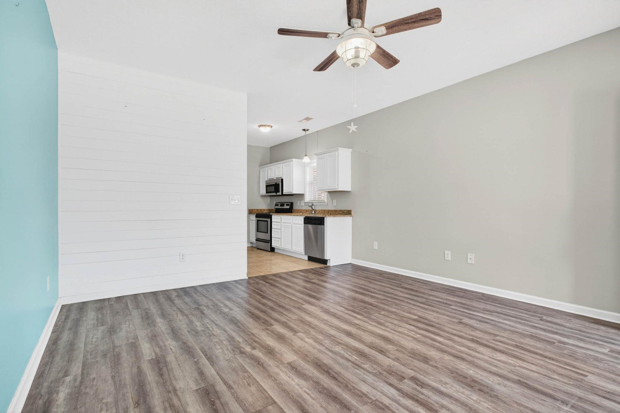 629 Surfsong Way Property Photo 5