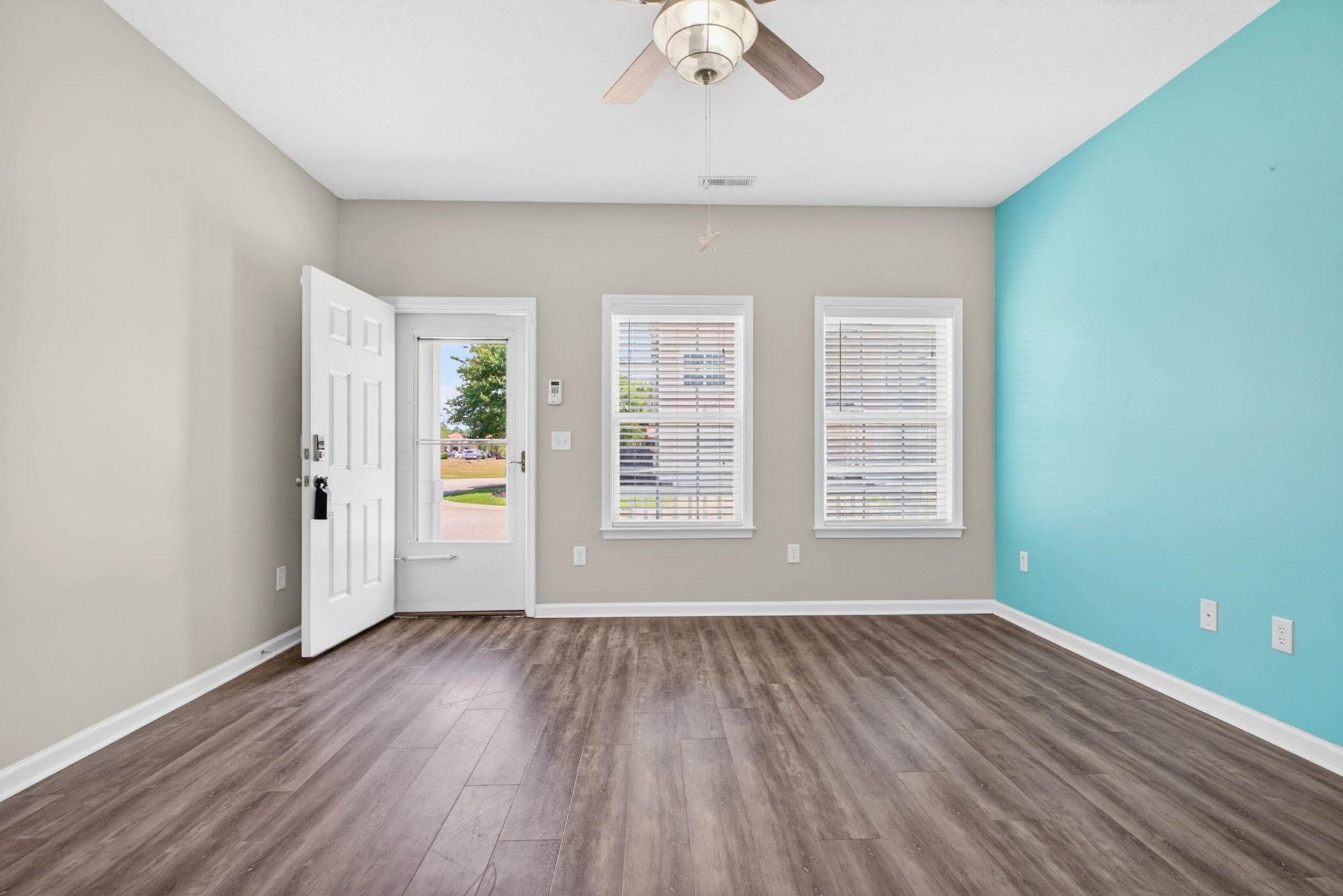 629 Surfsong Way Property Photo 7
