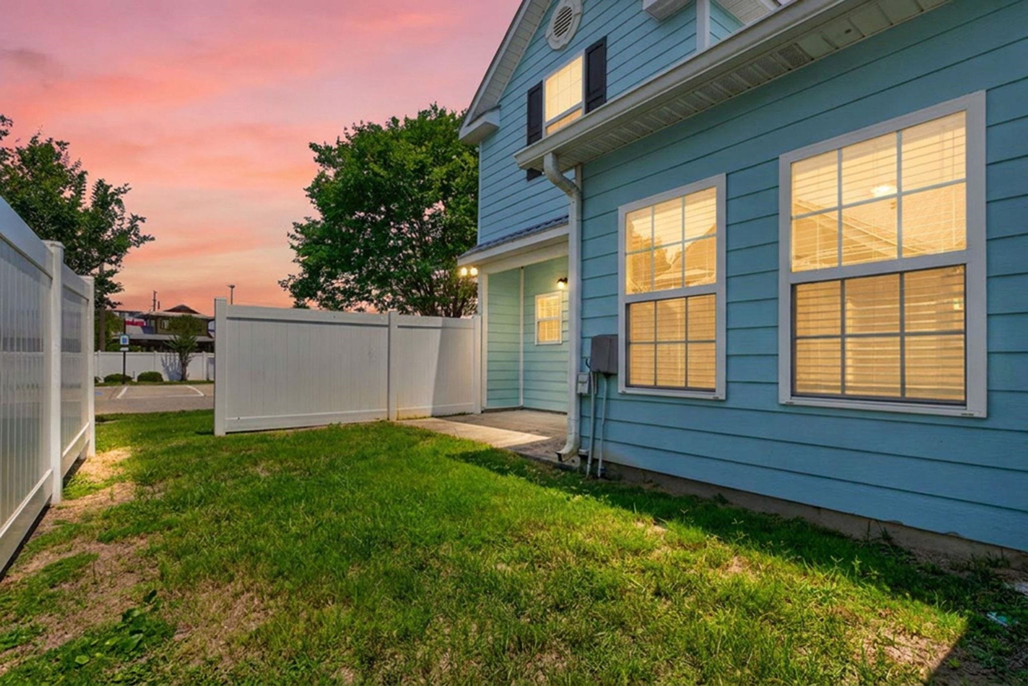 629 Surfsong Way Property Photo 29