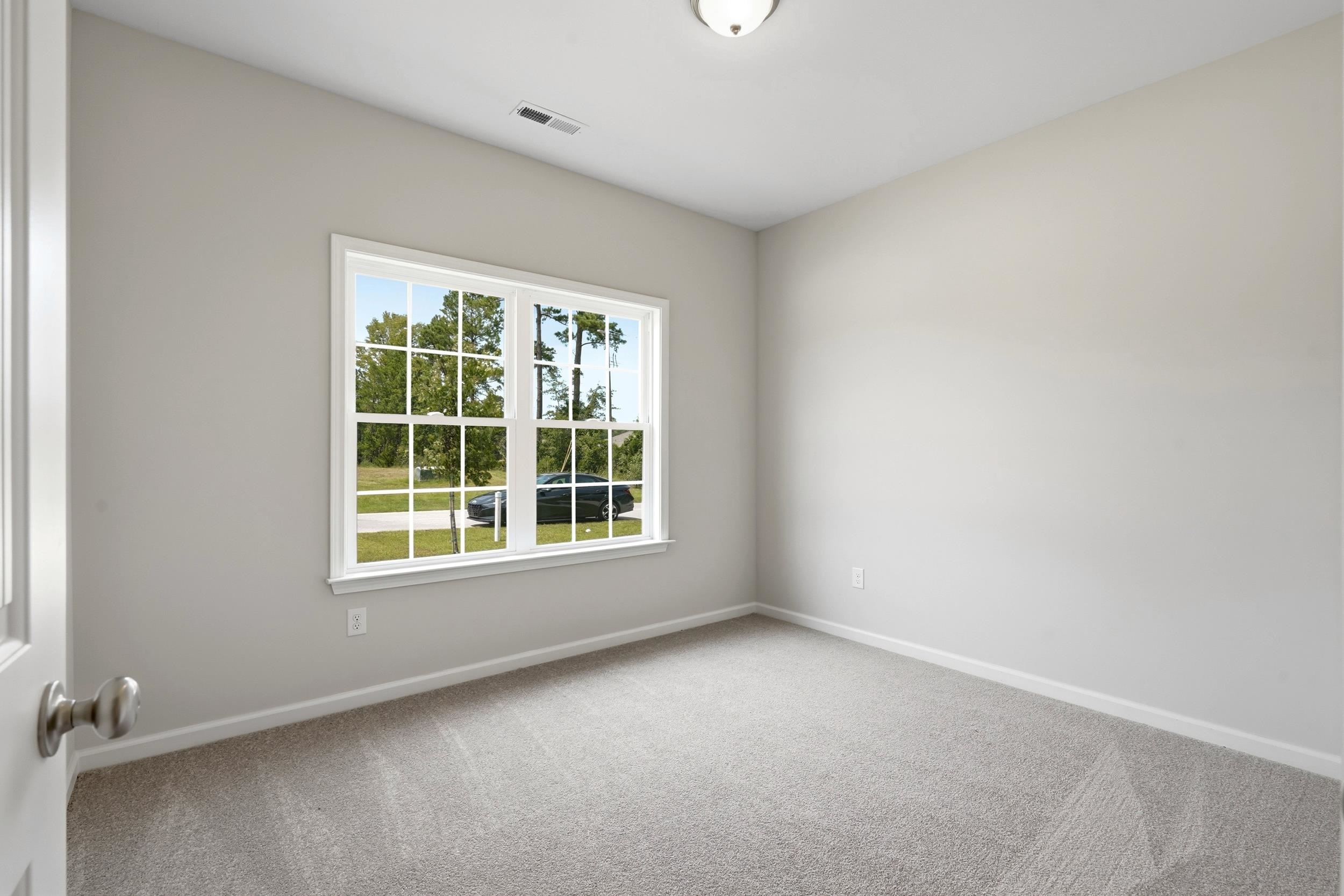905 Woodside Dr. Property Photo 12