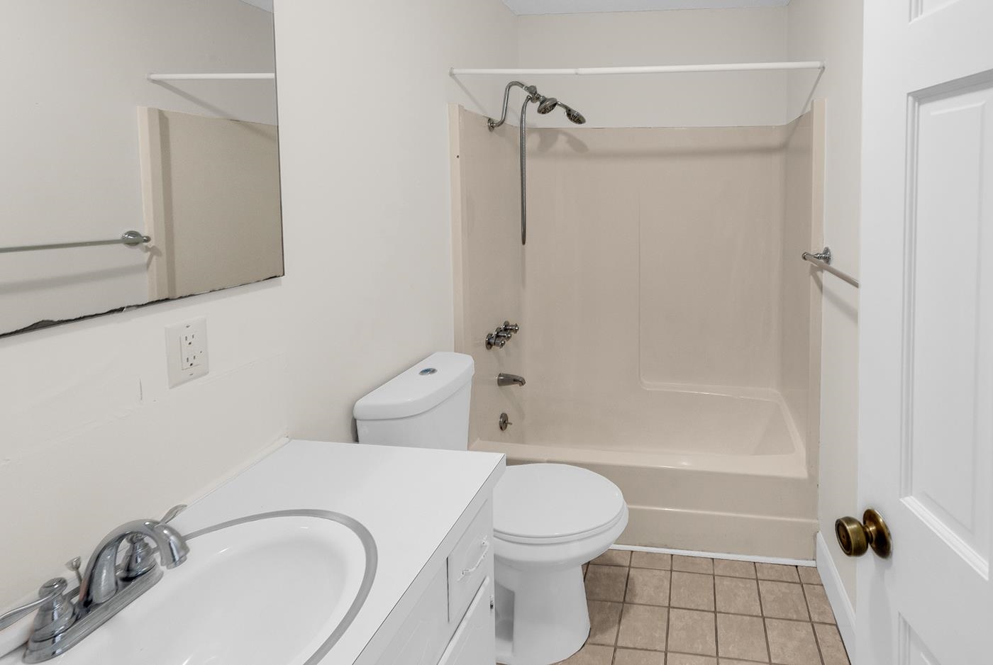 356 Lakewood Ave. Property Photo 32