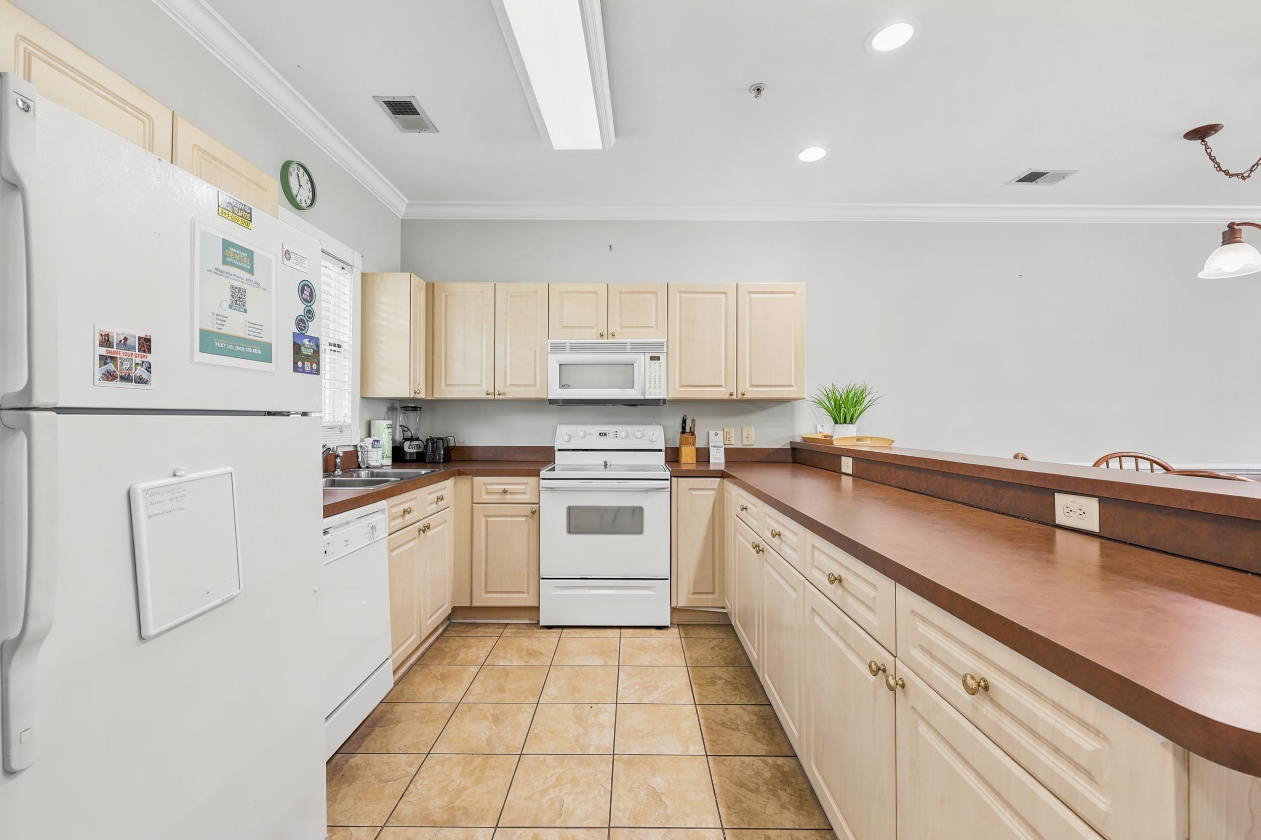 4893 Magnolia Point Ln. Property Photo 6